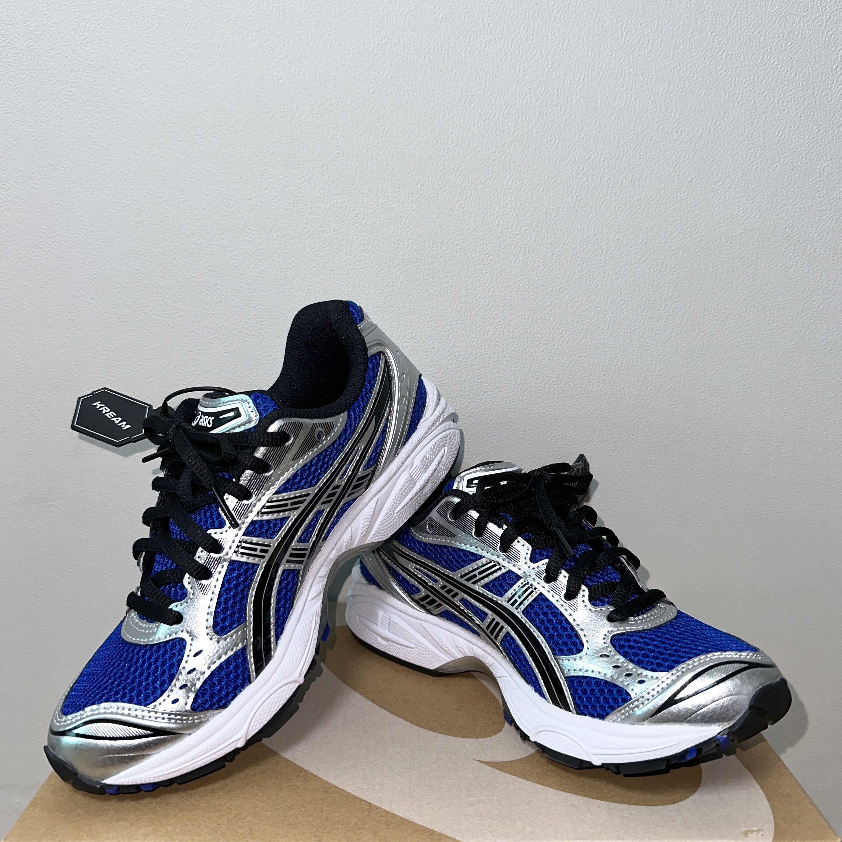 Asics Gel-Kayano 14 Monaco Blue Black 착용 스타일