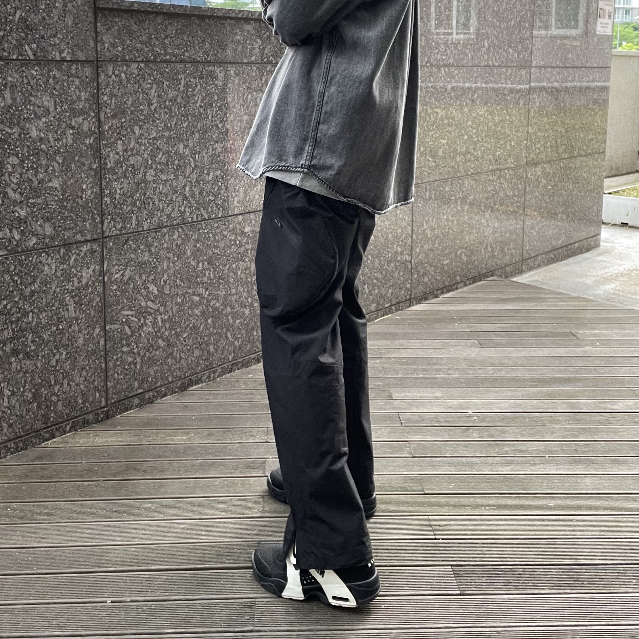 Nike Air Veer Black White 착용 스타일 - 2