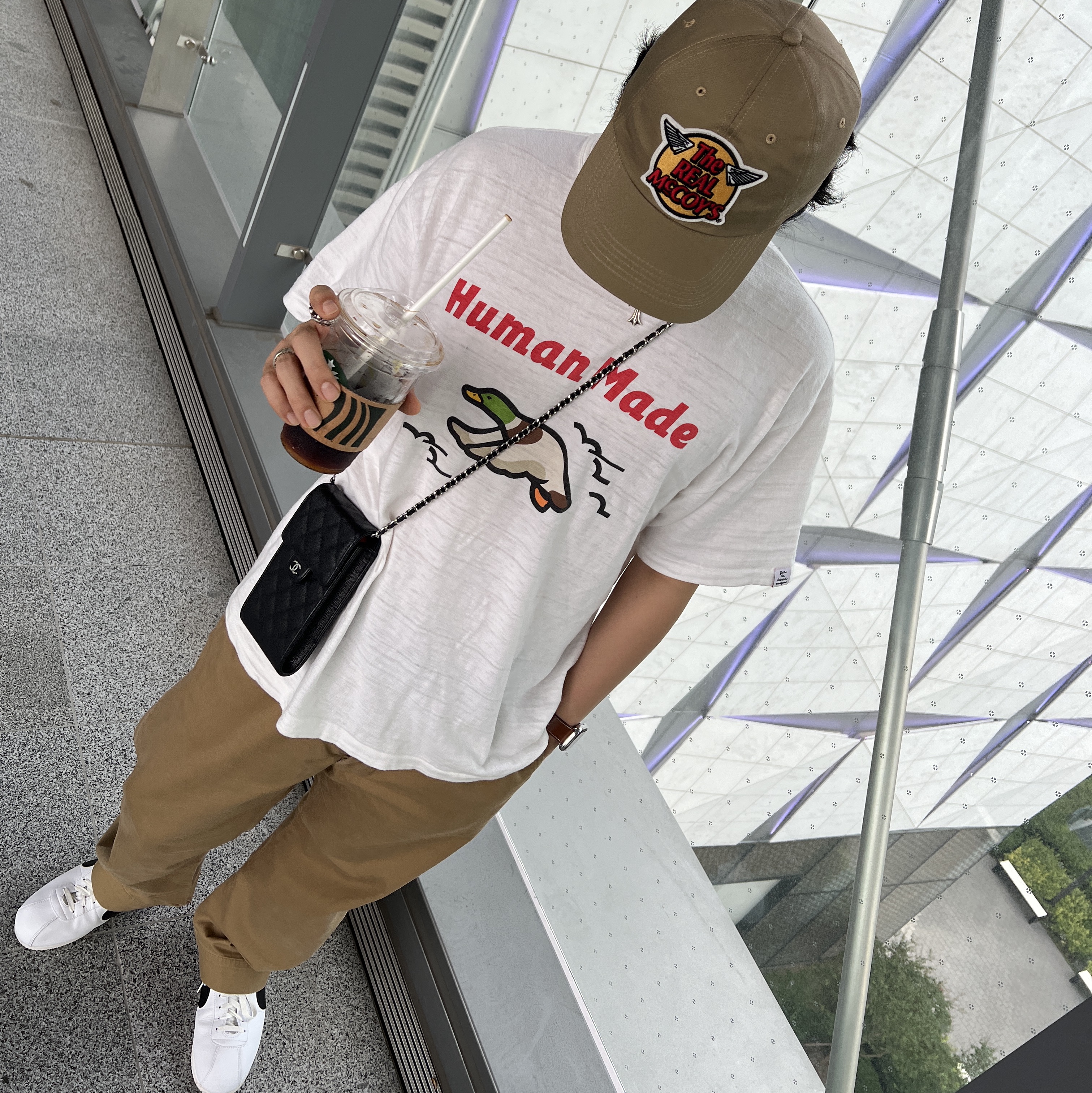 The Real McCoy's Logo Baseball Cap Khaki, Human Made #2302 T-Shirt White 착용 스타일 - 1