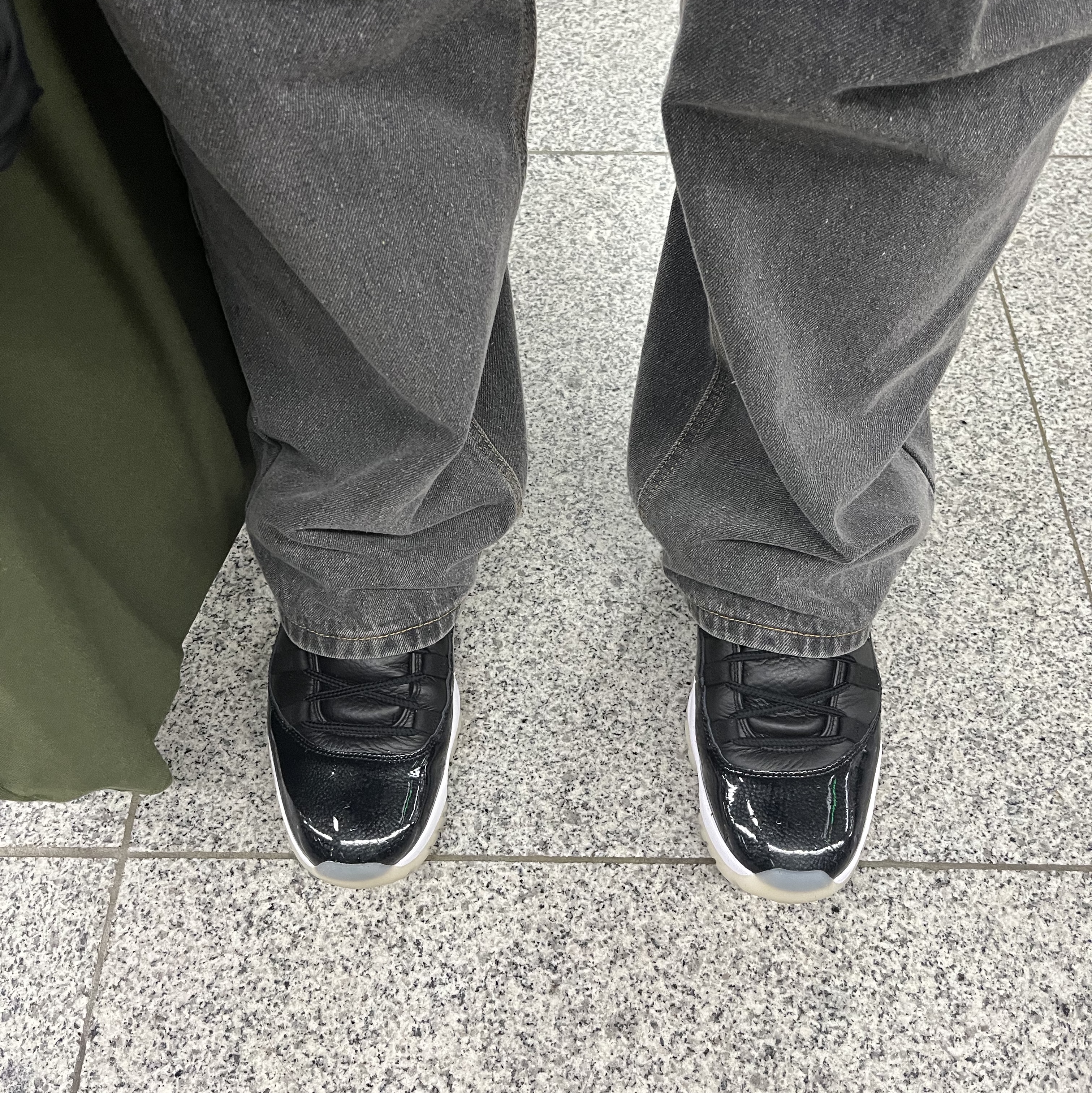 Jordan 11 Retro Low 72-10 착용 스타일