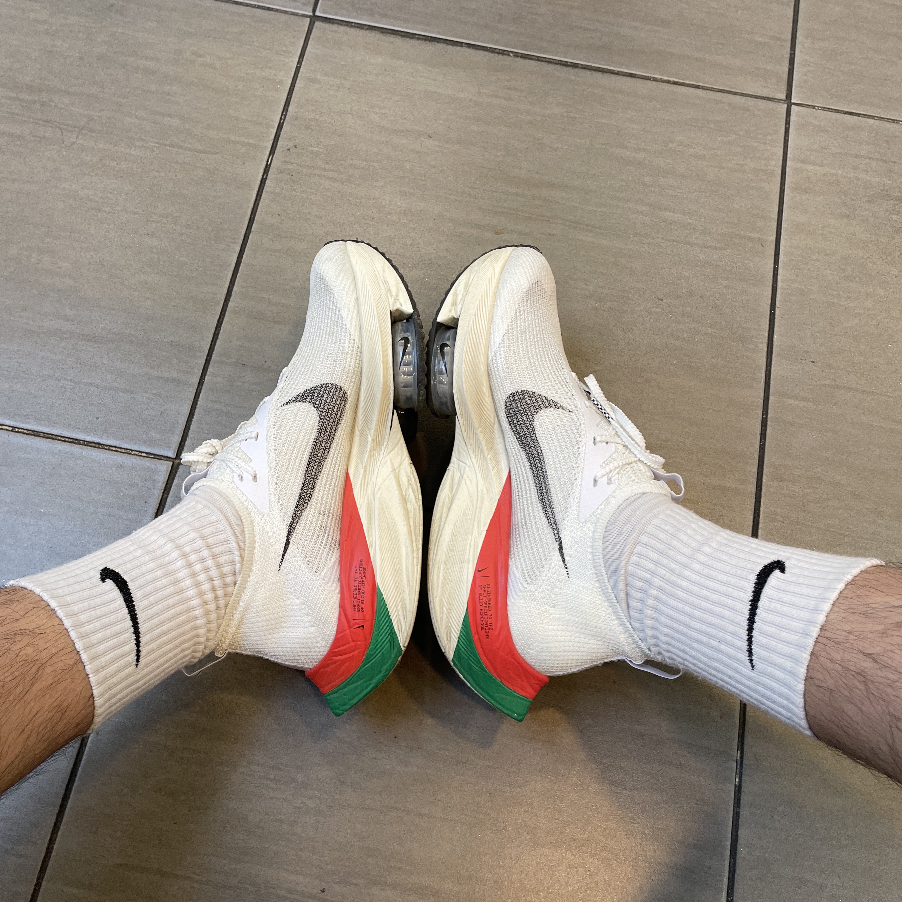 Nike Air Zoom Alphafly Next% 2 Hyper Pink, Nike Air Zoom Alphafly Next% 2 Eliud Kipchoge 착용 스타일 - 3