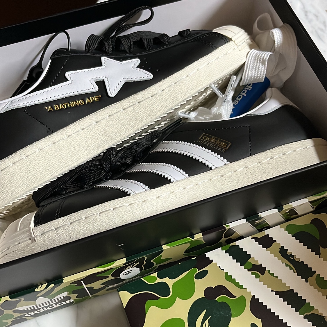 Adidas x BAPE Superstar 80s Core Black Off White 착용 스타일