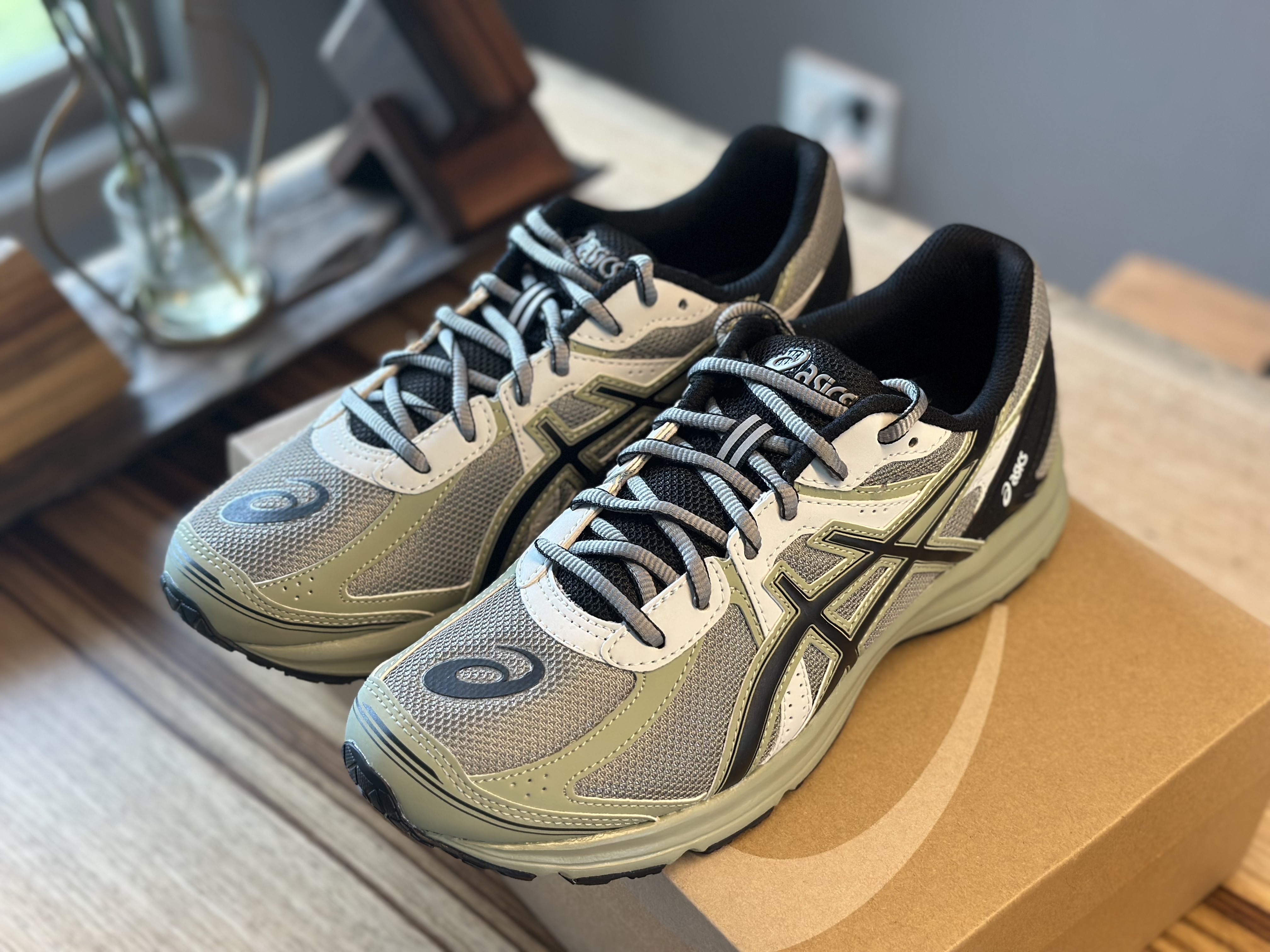 Asics Jog 100 S Sheet Rock - 2E Wide 착용 스타일 - 2