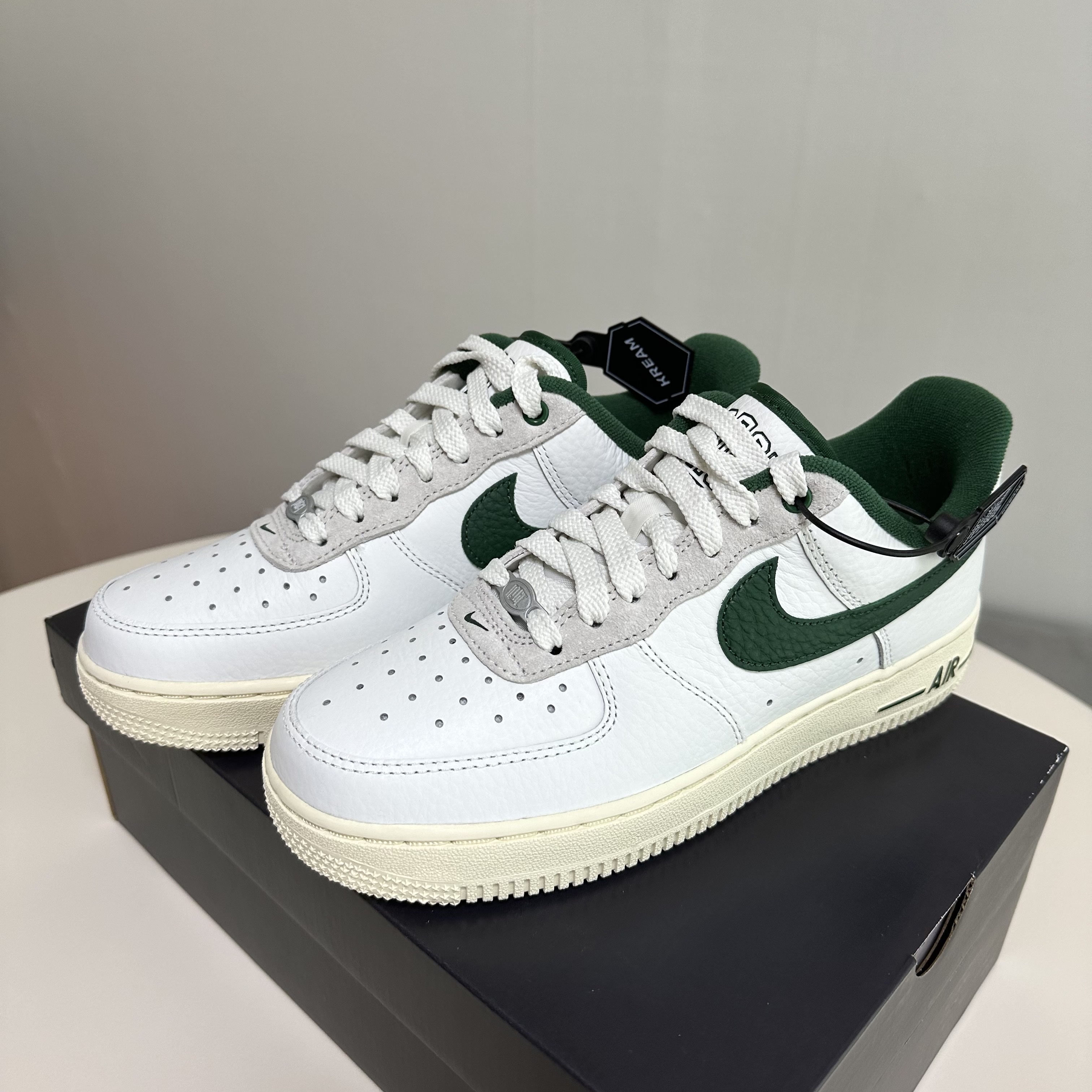 (W) Nike Air Force 1 '07 LX Summit White Gorge Green 착용 스타일