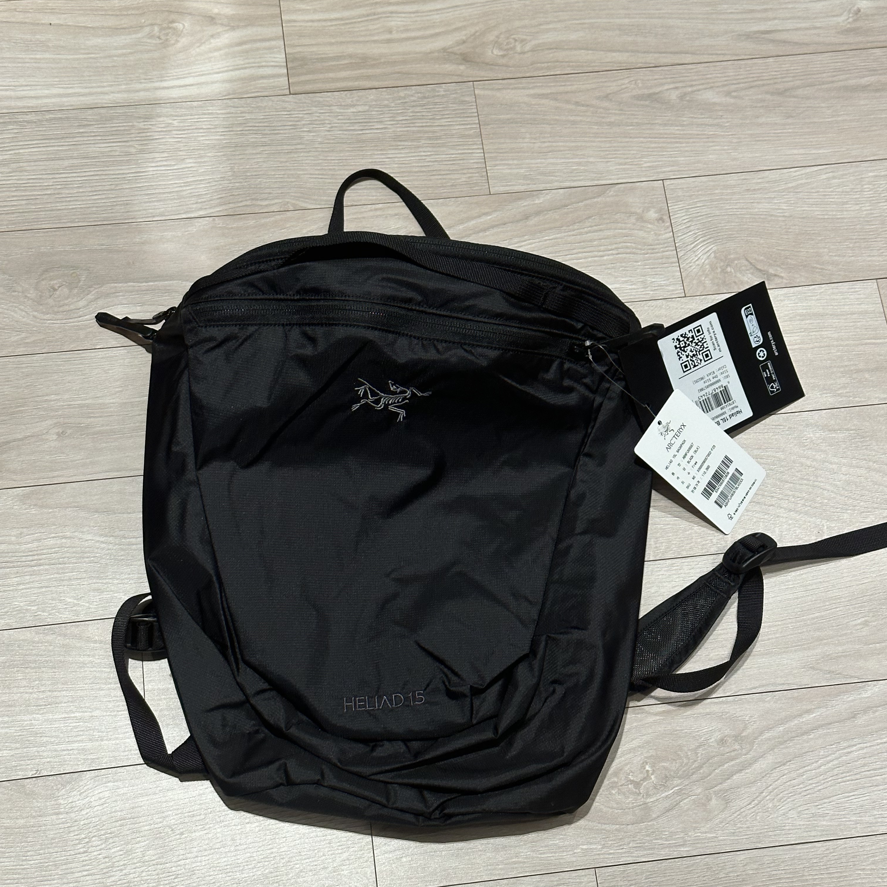 Arc'teryx Heliad 15 Backpack Black 착용 스타일
