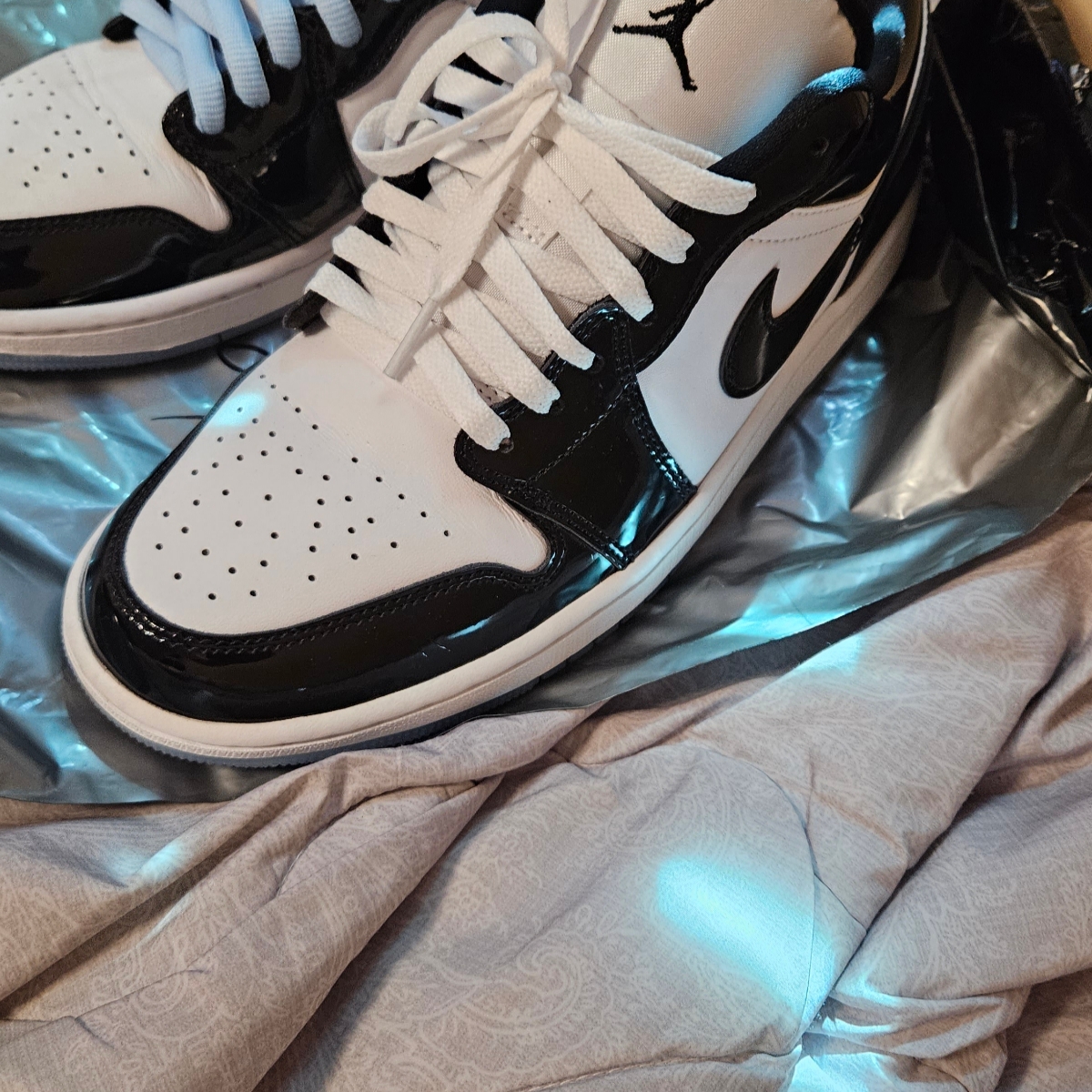 Jordan 1 Low SE Concord 착용 스타일 - 3