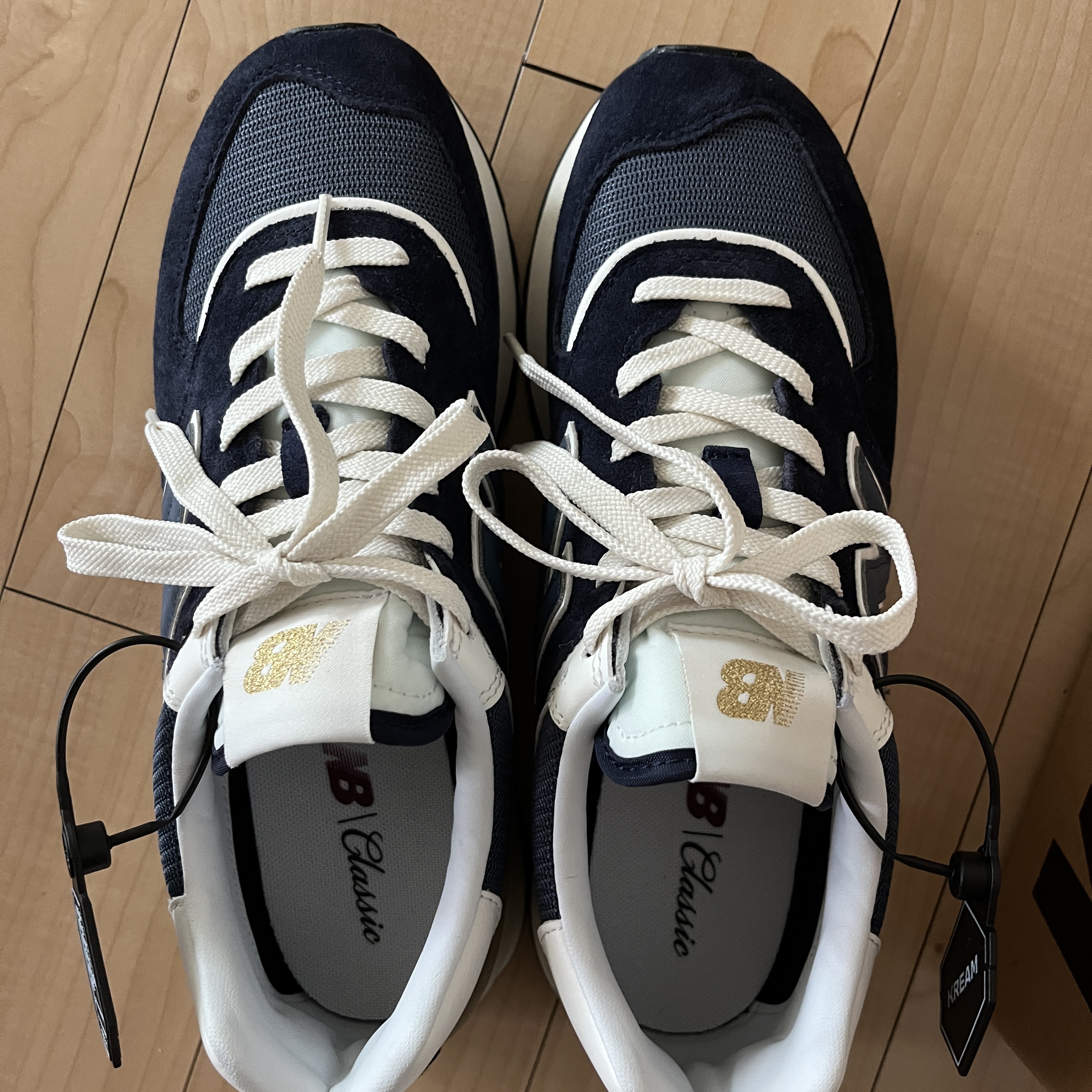 New Balance 574 Legacy Navy 착용 스타일 - 1