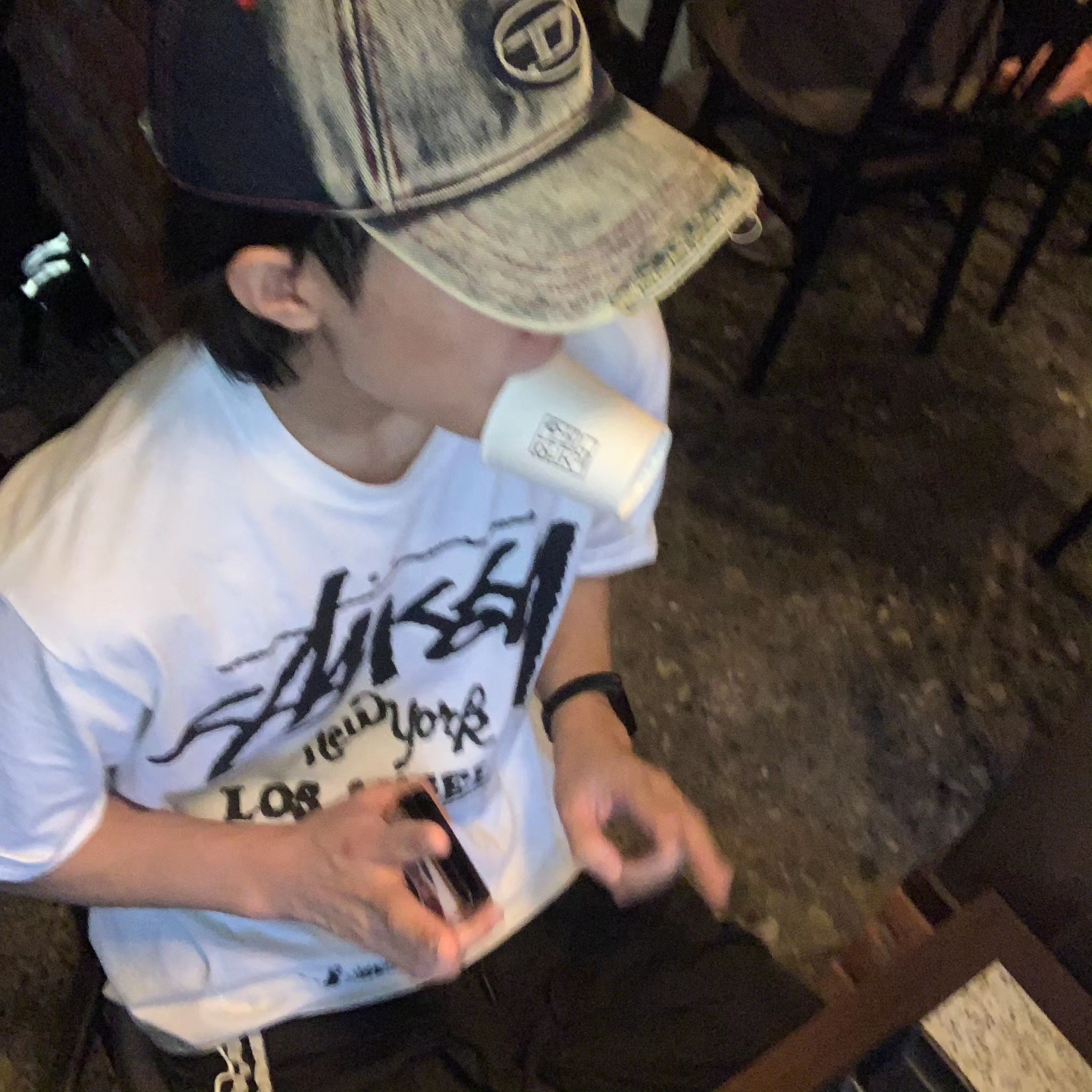 Diesel C-Seymon Treated Denim Baseball Cap Blue White, Stussy Tour T-Shirt White 착용 스타일 - 2