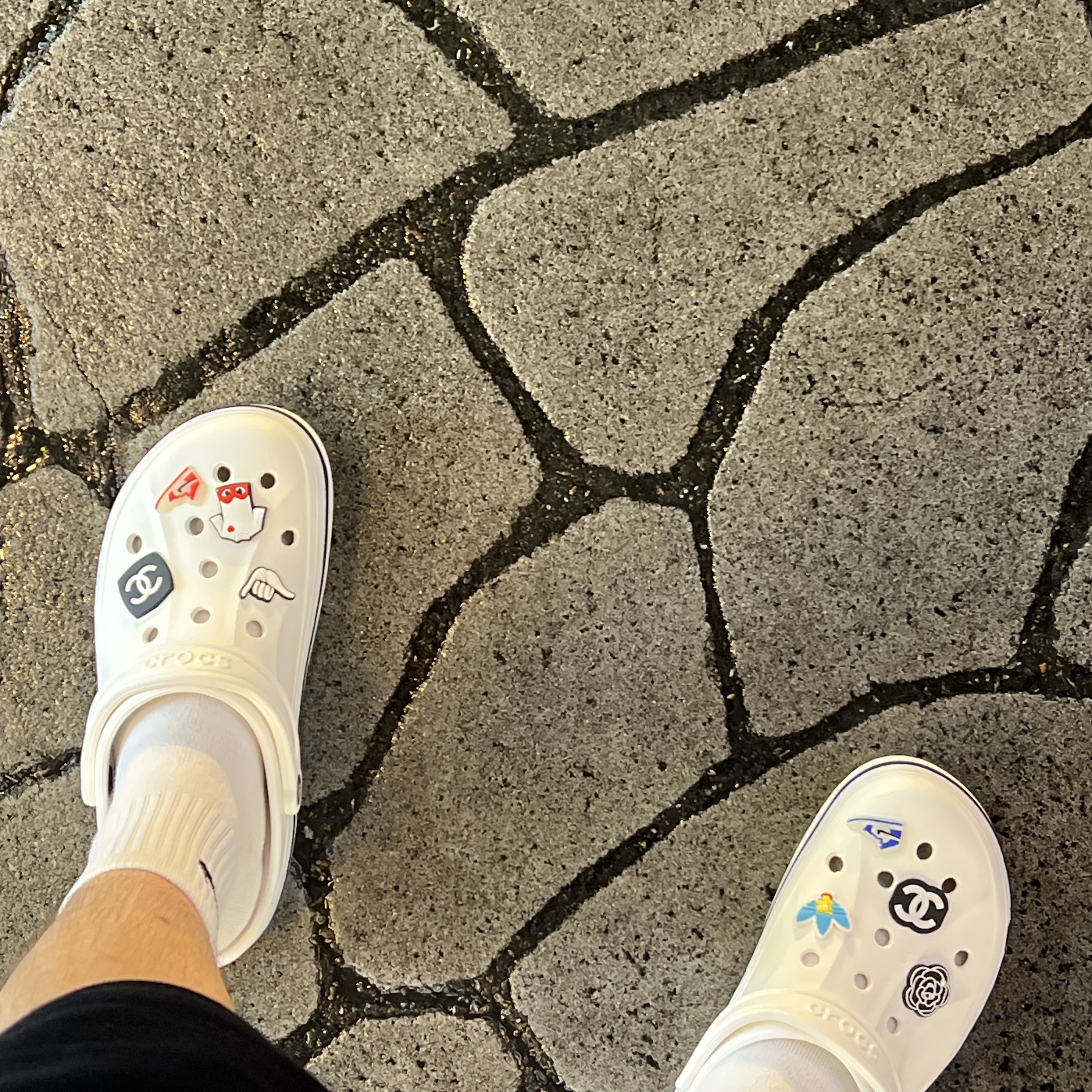 Crocs Bayaband Clog White Navy 착용 스타일