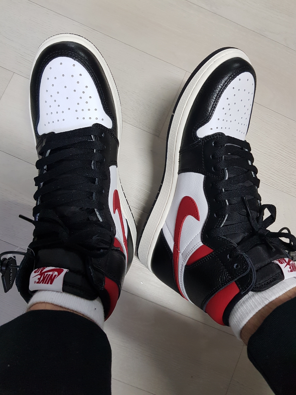 Jordan 1 Retro High OG Gym Red 착용 스타일