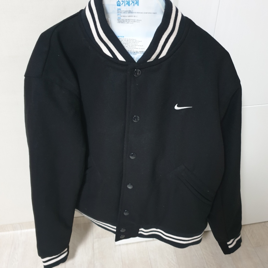 Nike NSW Authentics Varsity Jacket Black - Asia 착용 스타일