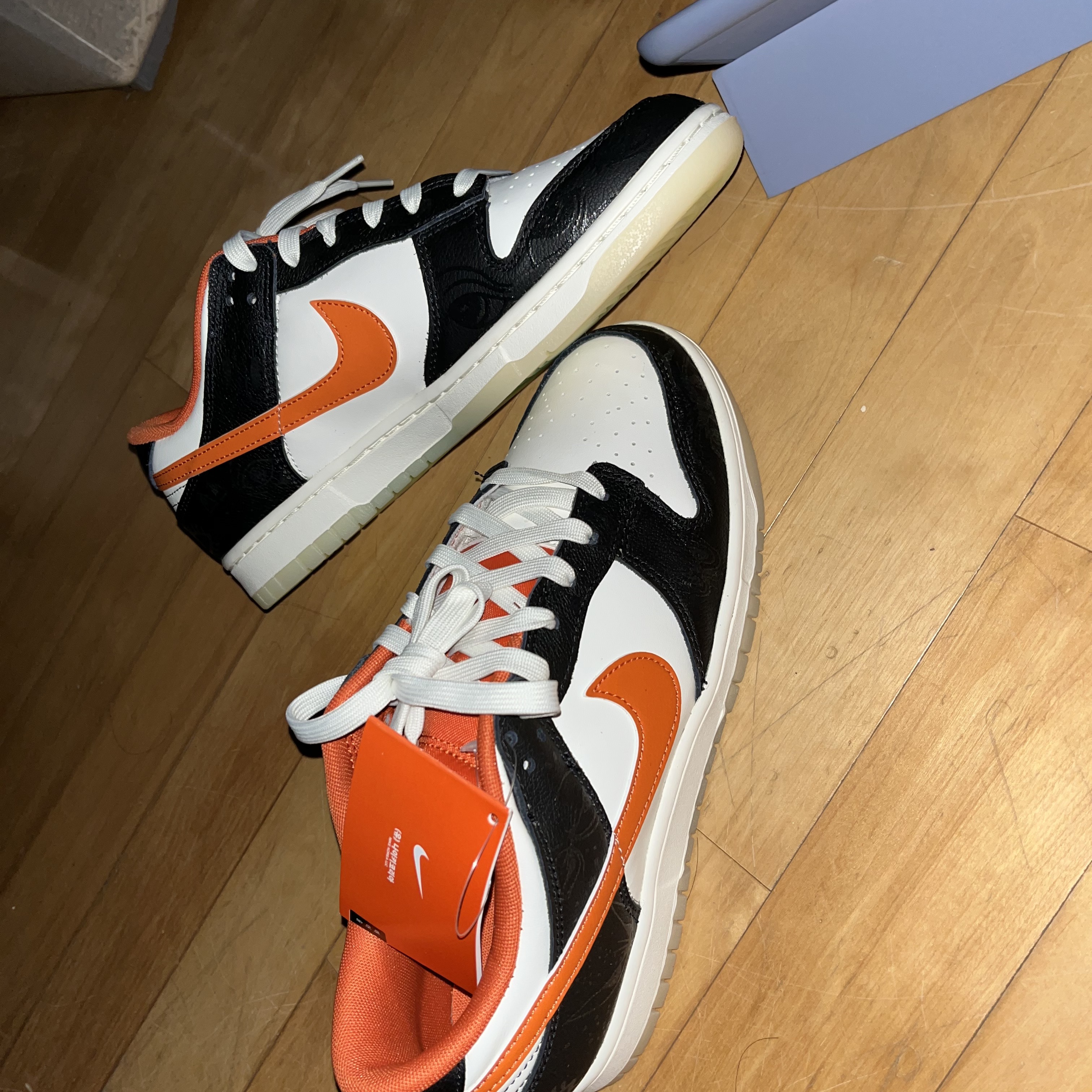 Nike Dunk Low Retro PRM Halloween 착용 스타일 - 1