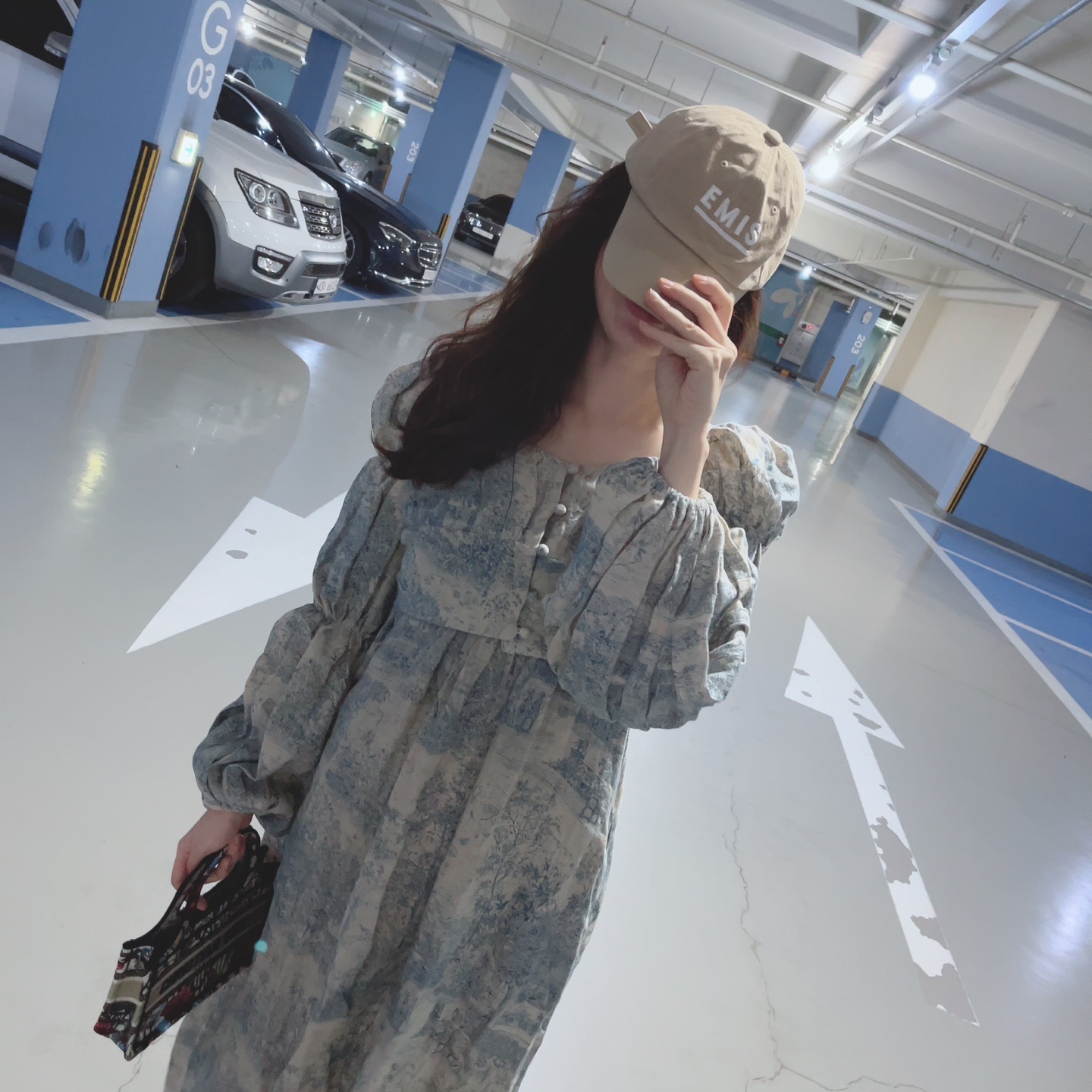 Emis EP11 Ball Cap Beige, Dior Mini Dior Book Tote Fuchsia Multicolor Toile De Jouy Voyage Embroidery 착용 스타일 - 1