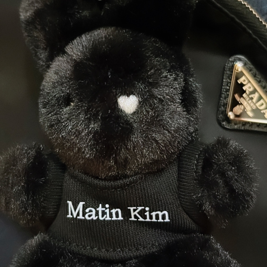 Matin Kim Black Bunny Toy Keyring Black 착용 스타일