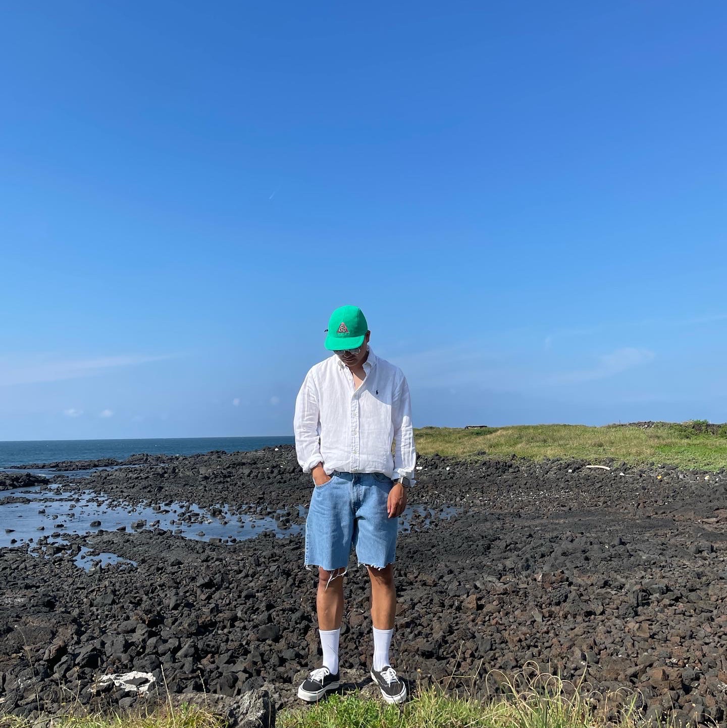 Nike ACG AW84 Fleece Cap Lucid Green, Vans Authentic 44 DX Anaheim Factory Dress Blues 착용 스타일
