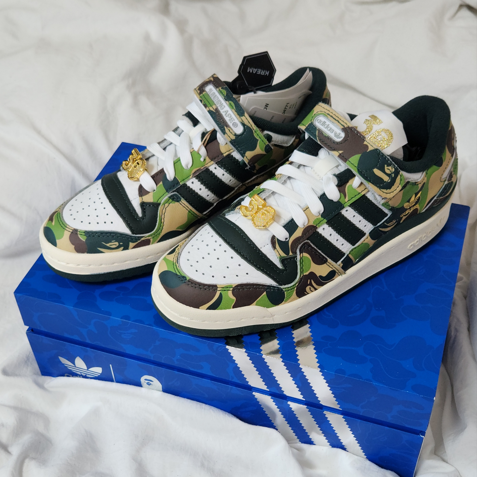 Adidas x BAPE Forum 84 Low Green Camo 착용 스타일 - 1