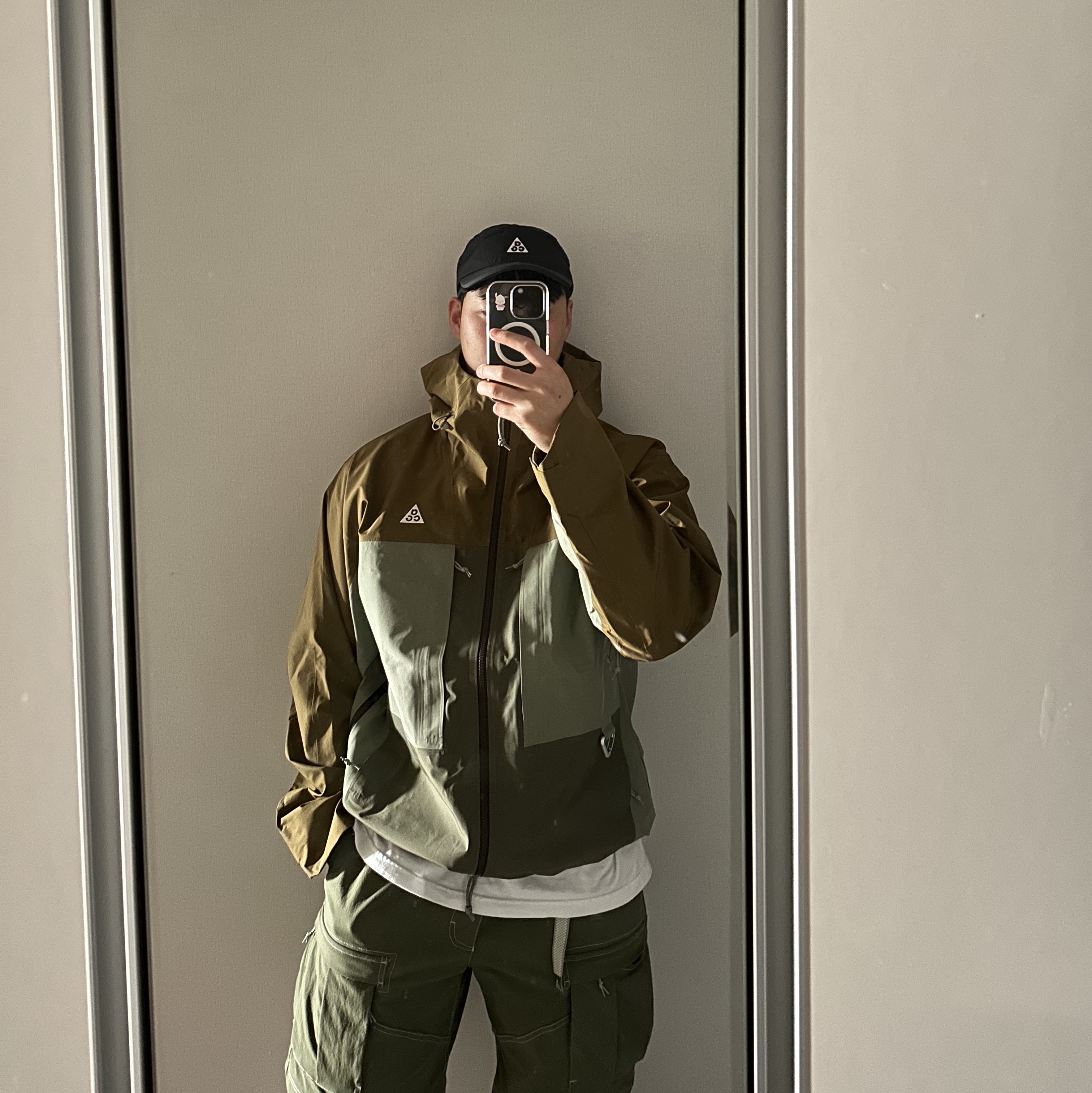Nike ACG Gore-Tex Misery Ridge Jacket Hazel Light Army - US/EU, Nike NRG ACG Tailwind Cap Black 착용 스타일