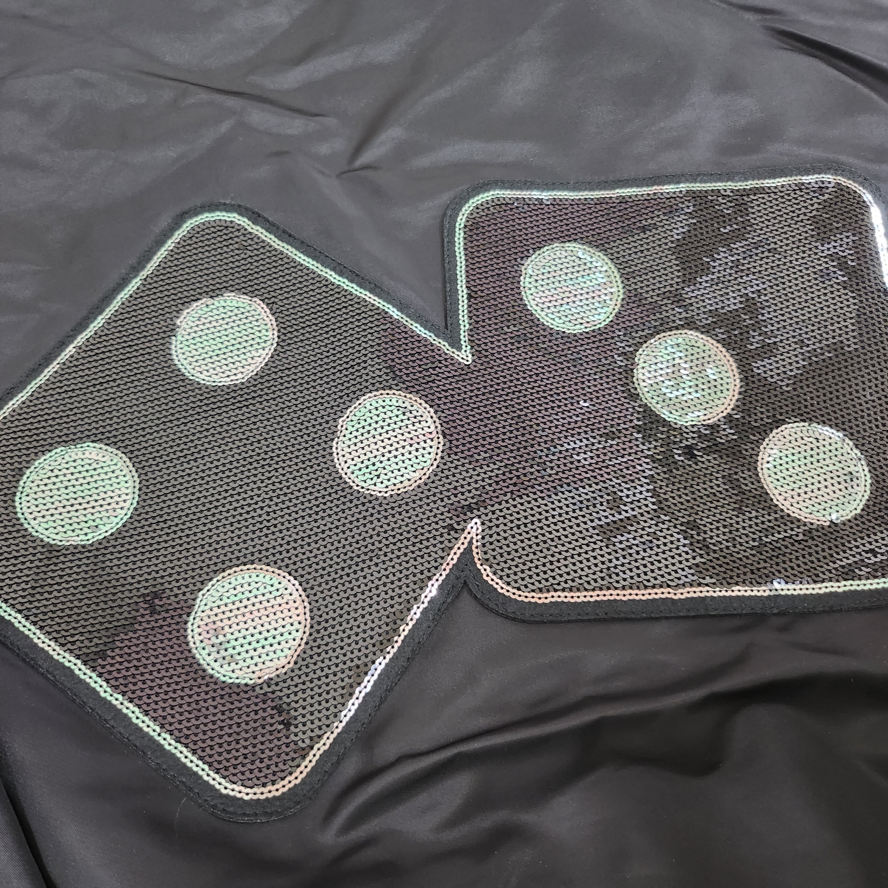 Stussy Sequins Satin Jacket Black 착용 스타일 - 3