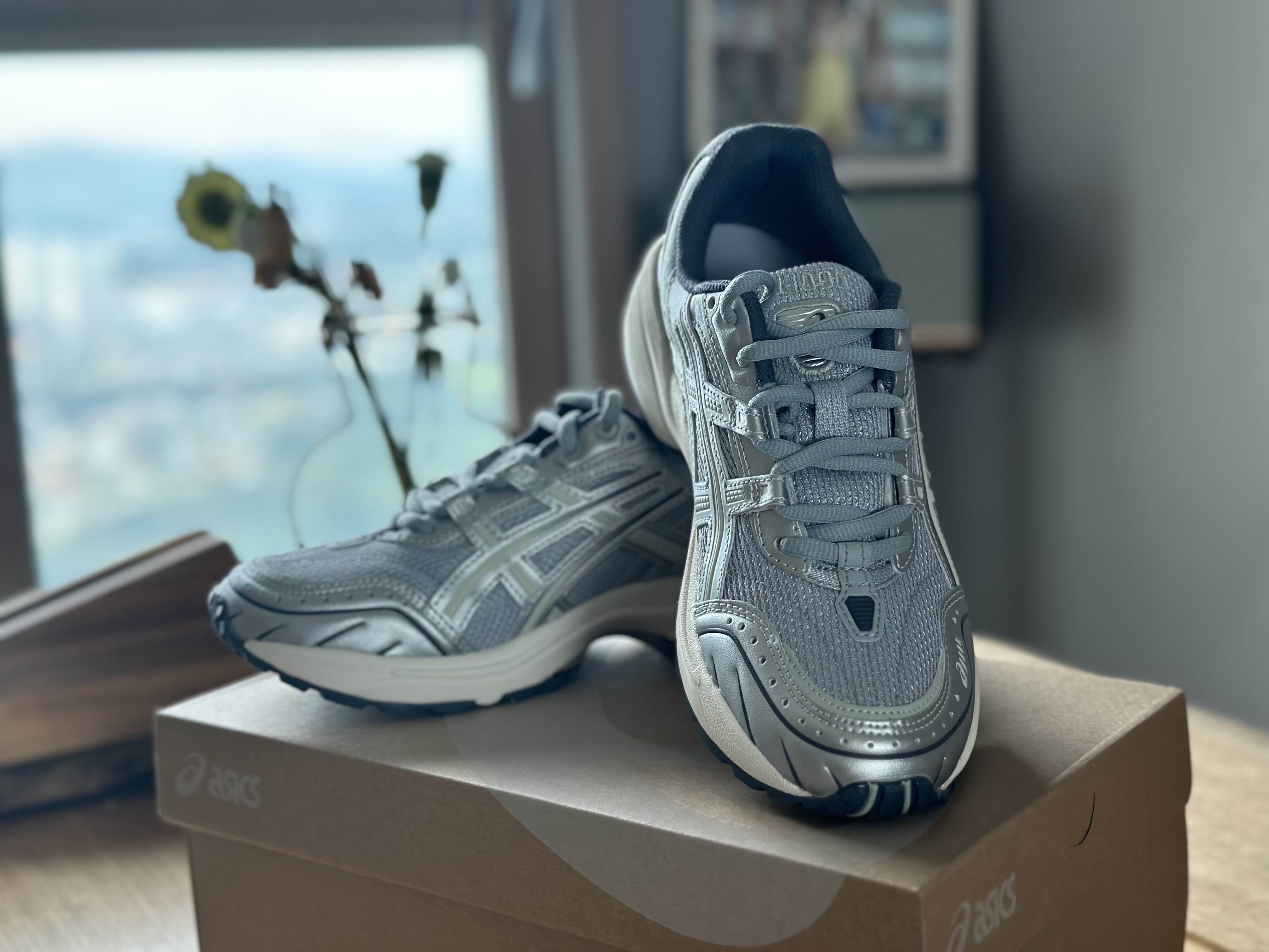 Asics Gel-1090 Piedmont Grey 착용 스타일 - 1