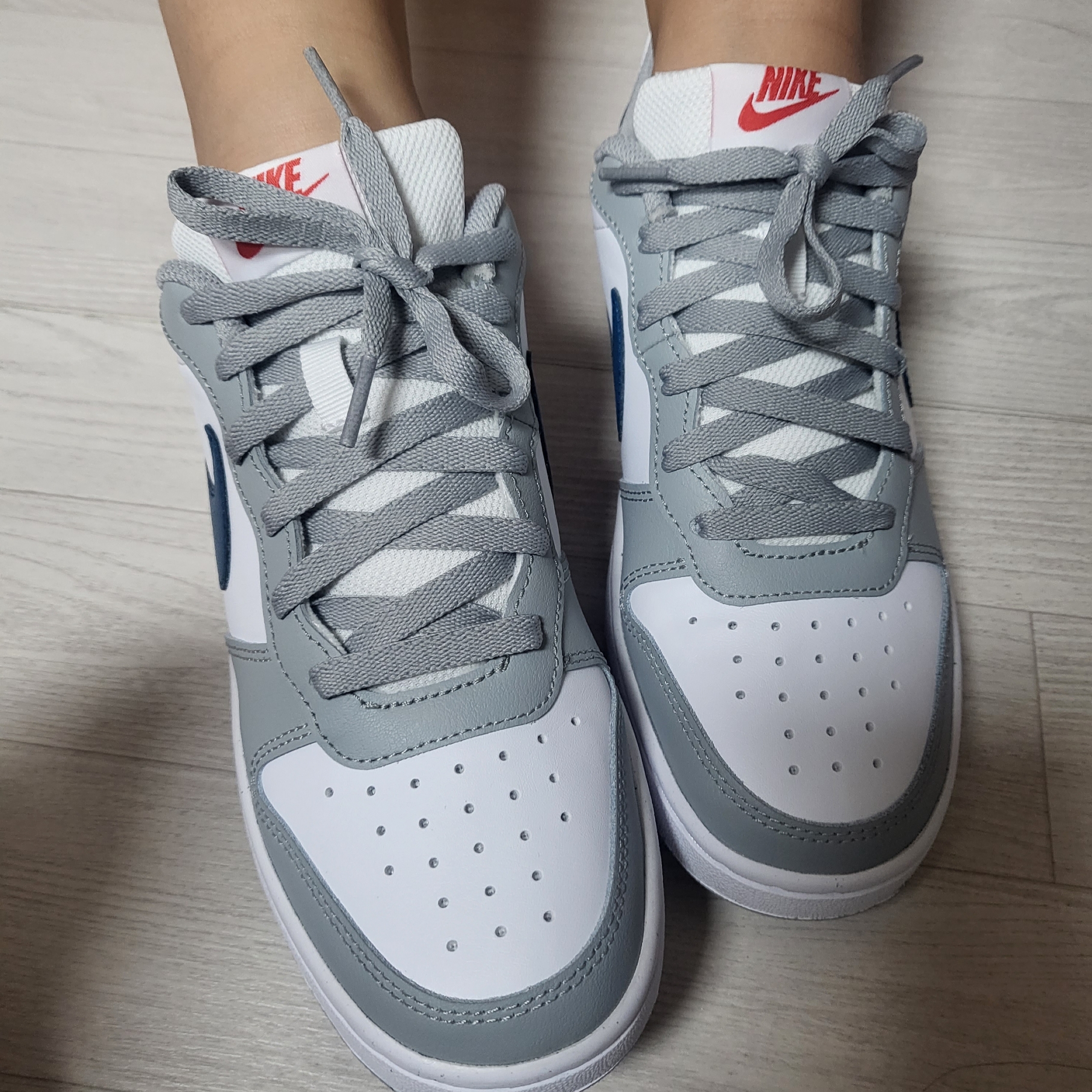 (GS) Nike Court Borough Low 2 Light Smoke Grey 착용 스타일
