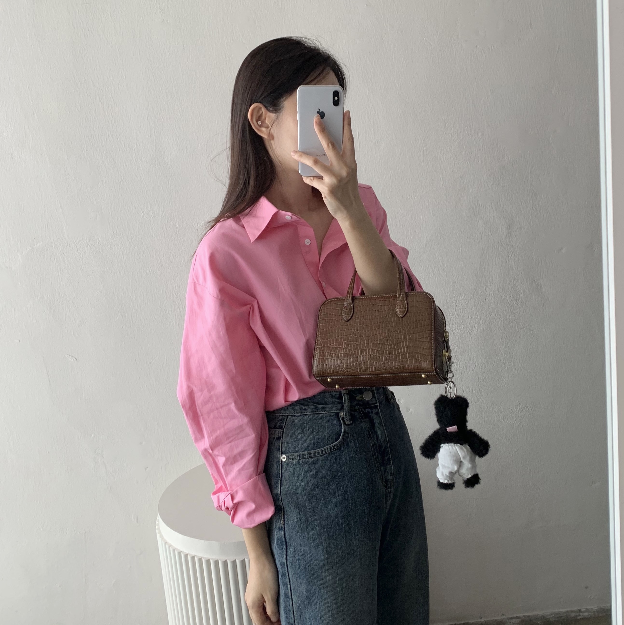Monamhee Beulpingi Keyring with White Pants Black 착용 스타일 - 2