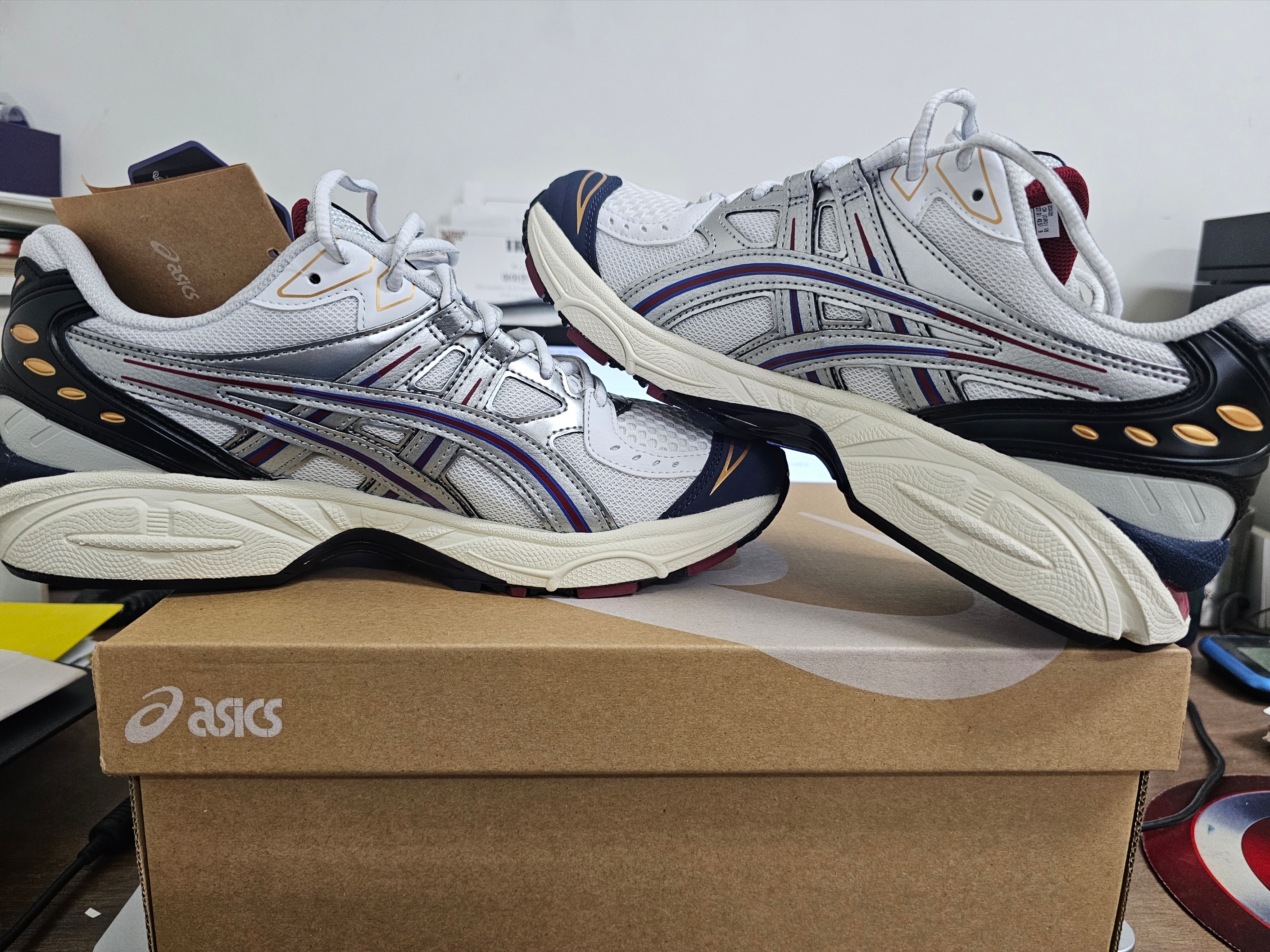 Asics Gel-Kayano Legacy White Black 착용 스타일 - 2