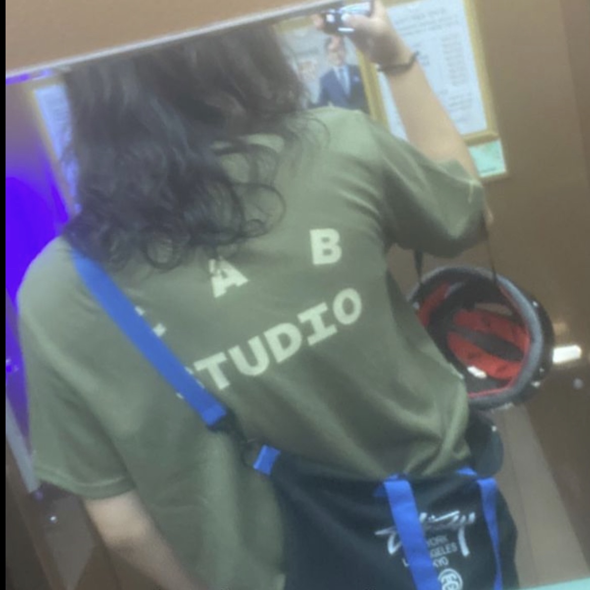 IAB Studio x D.P. T-Shirt Army Green 착용 스타일