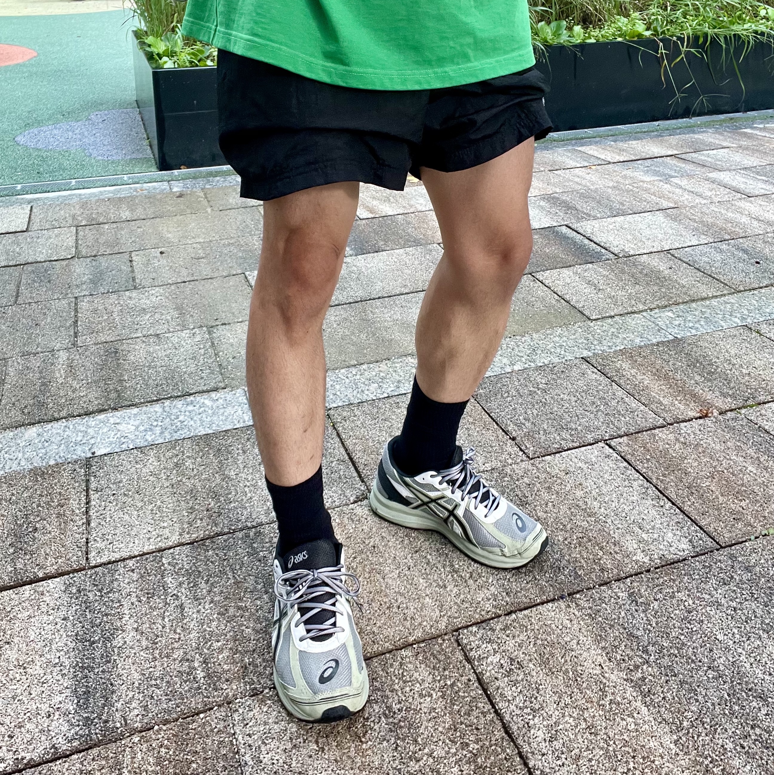 Asics Jog 100 S Sheet Rock - 2E Wide 착용 스타일 - 3