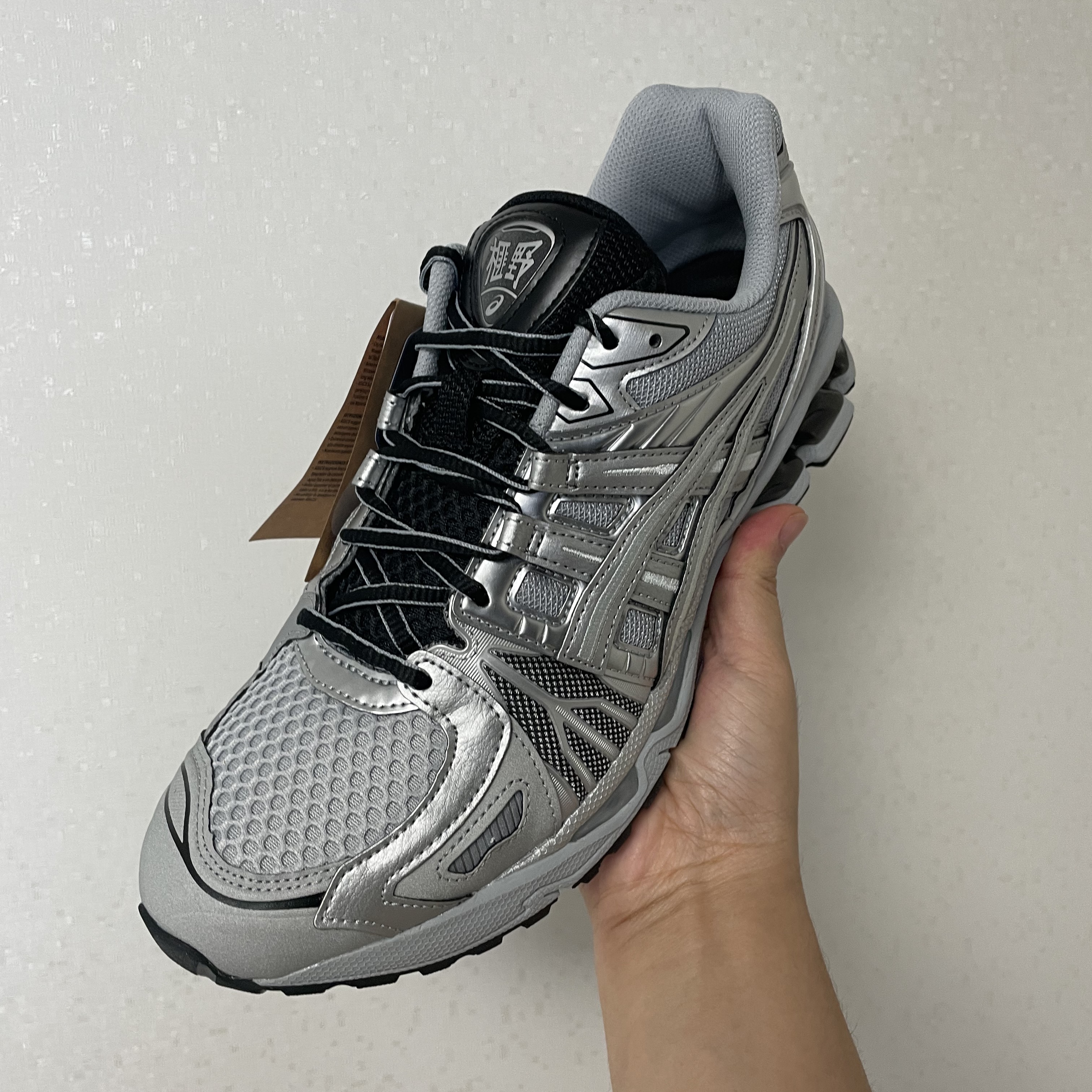 Asics Gel-Kayano Legacy Pure Silver 착용 스타일 - 2