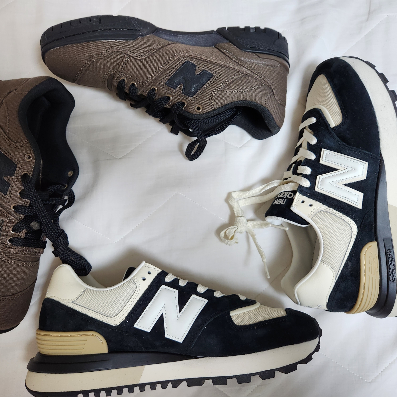 New Balance 574 Legacy Black Angora, New Balance x Thisisneverthat 550 Brown Black 착용 스타일