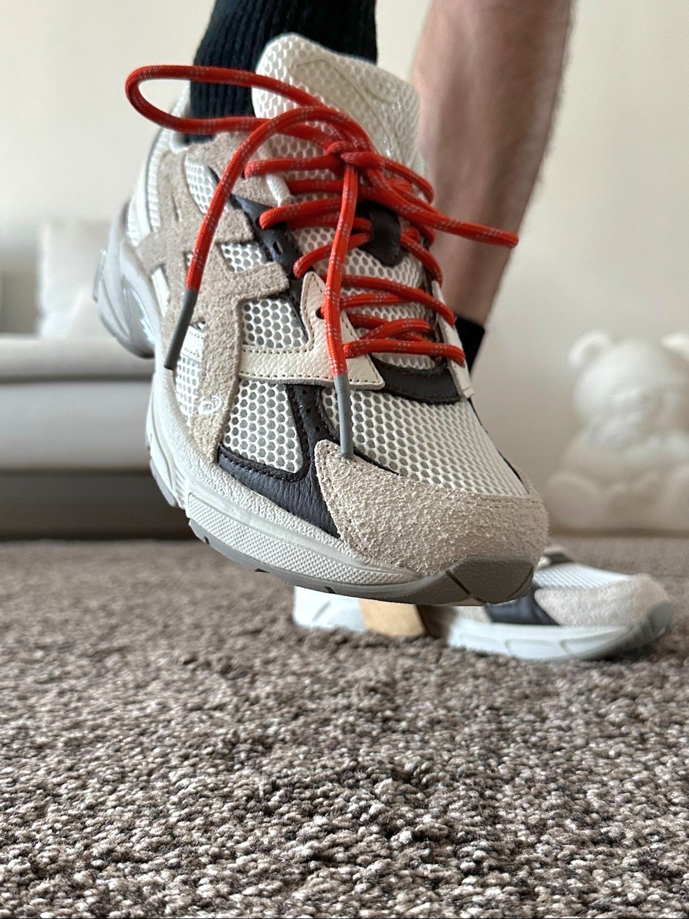 Asics x Hal Studios Gel-1130 MK-III Glacier 착용 스타일 - 1