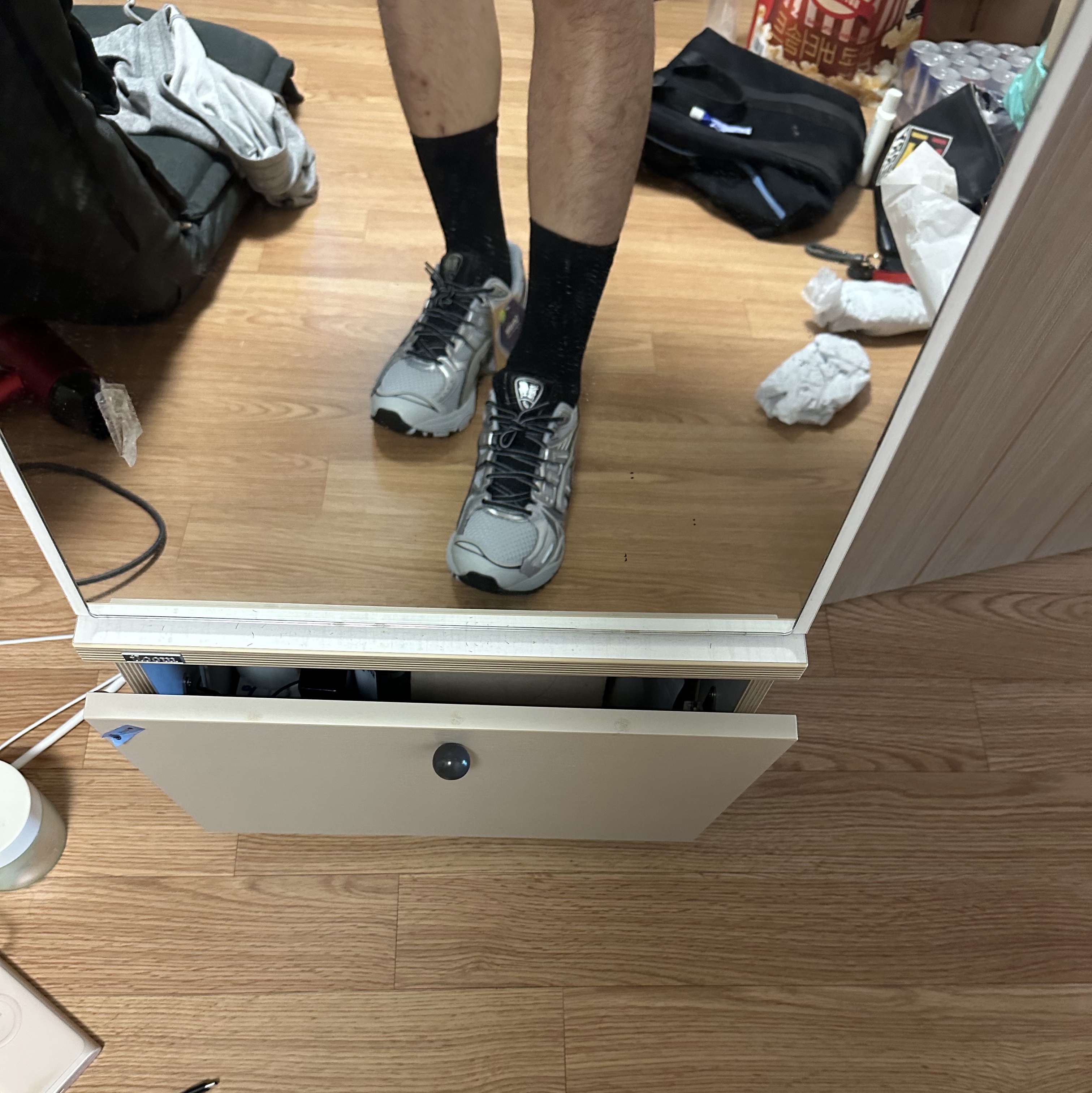 Asics Gel-Kayano Legacy Pure Silver 착용 스타일 - 1