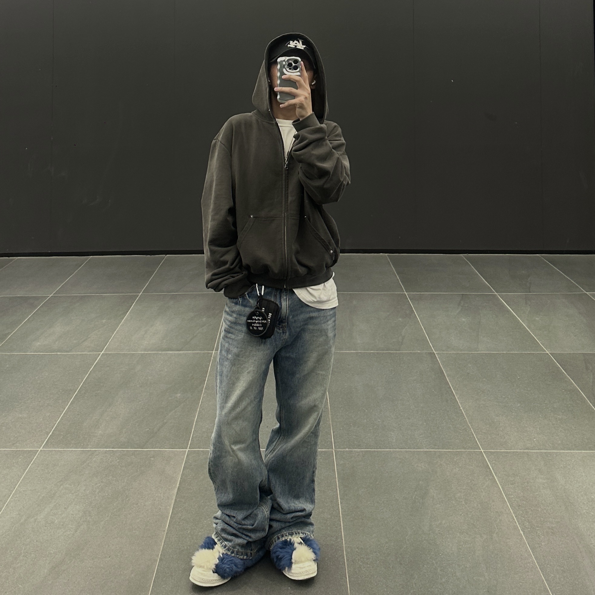 Converse x Ambush Chuck 70 Fuzzy Navy Blue 착용 스타일 - 2