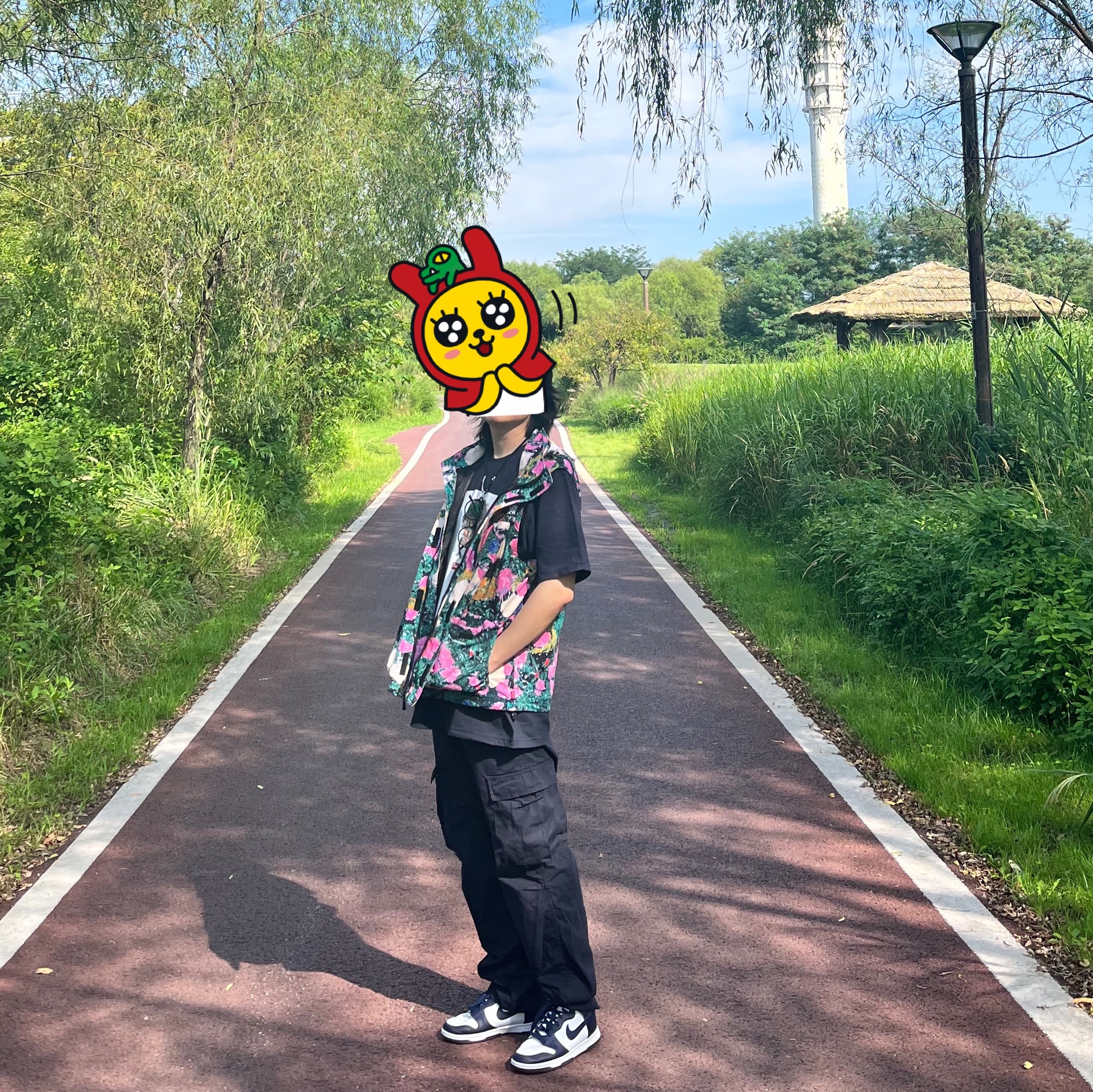 Supreme x The North Face Trekking Convertible Jacket Flowers - 22SS, Supreme NBA Youngboy T-Shirt Navy - 23FW 착용 스타일