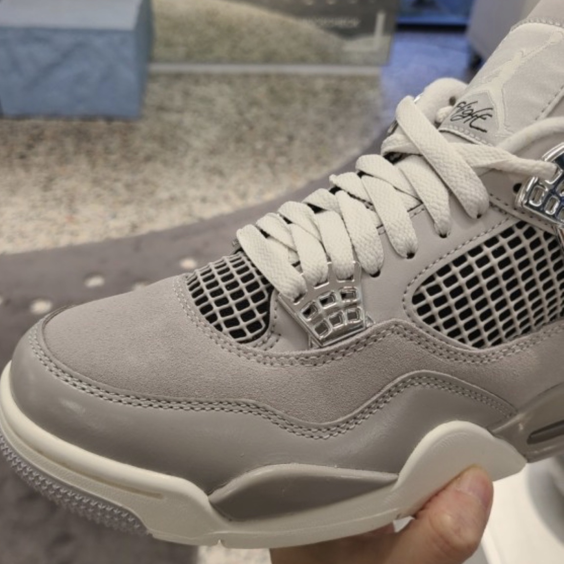(W) Jordan 4 Retro Frozen Moments 착용 스타일