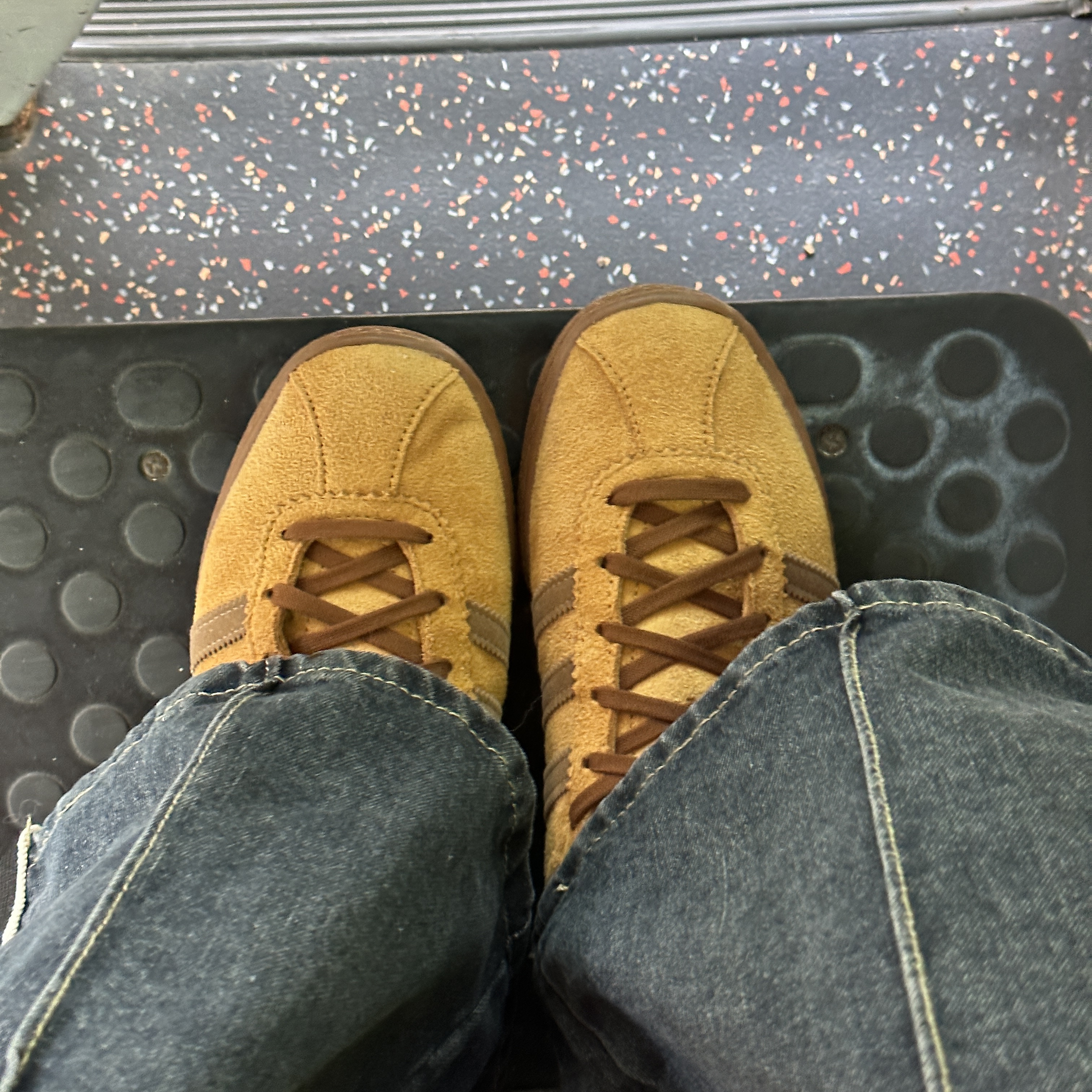 Adidas Tobacco Gruen Mesa Brown Desert 착용 스타일 - 2