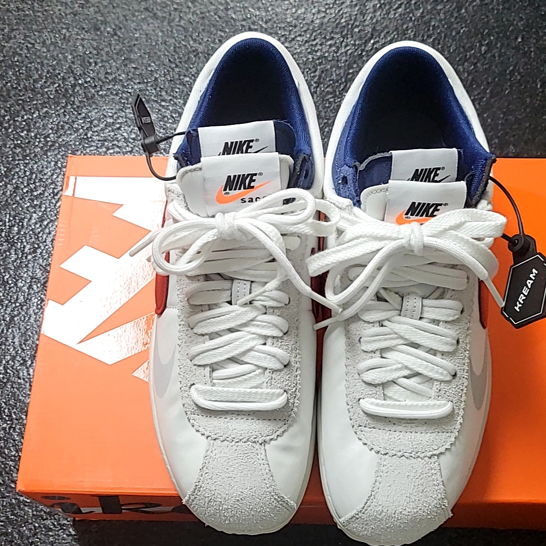 Nike x Sacai Zoom Cortez SP White and University Red 착용 스타일
