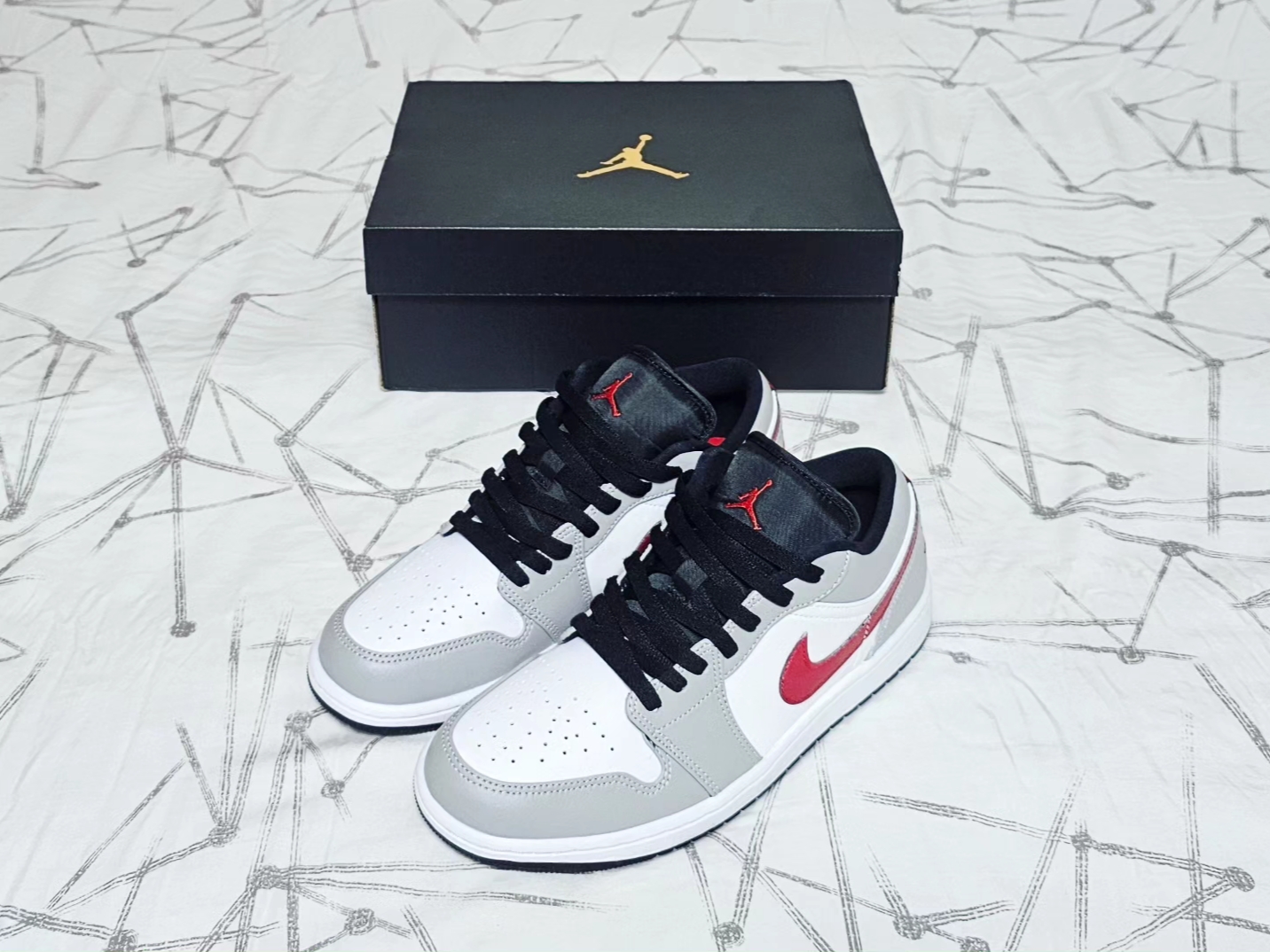 Jordan 1 Low Light Smoke Grey 착용 스타일 - 1
