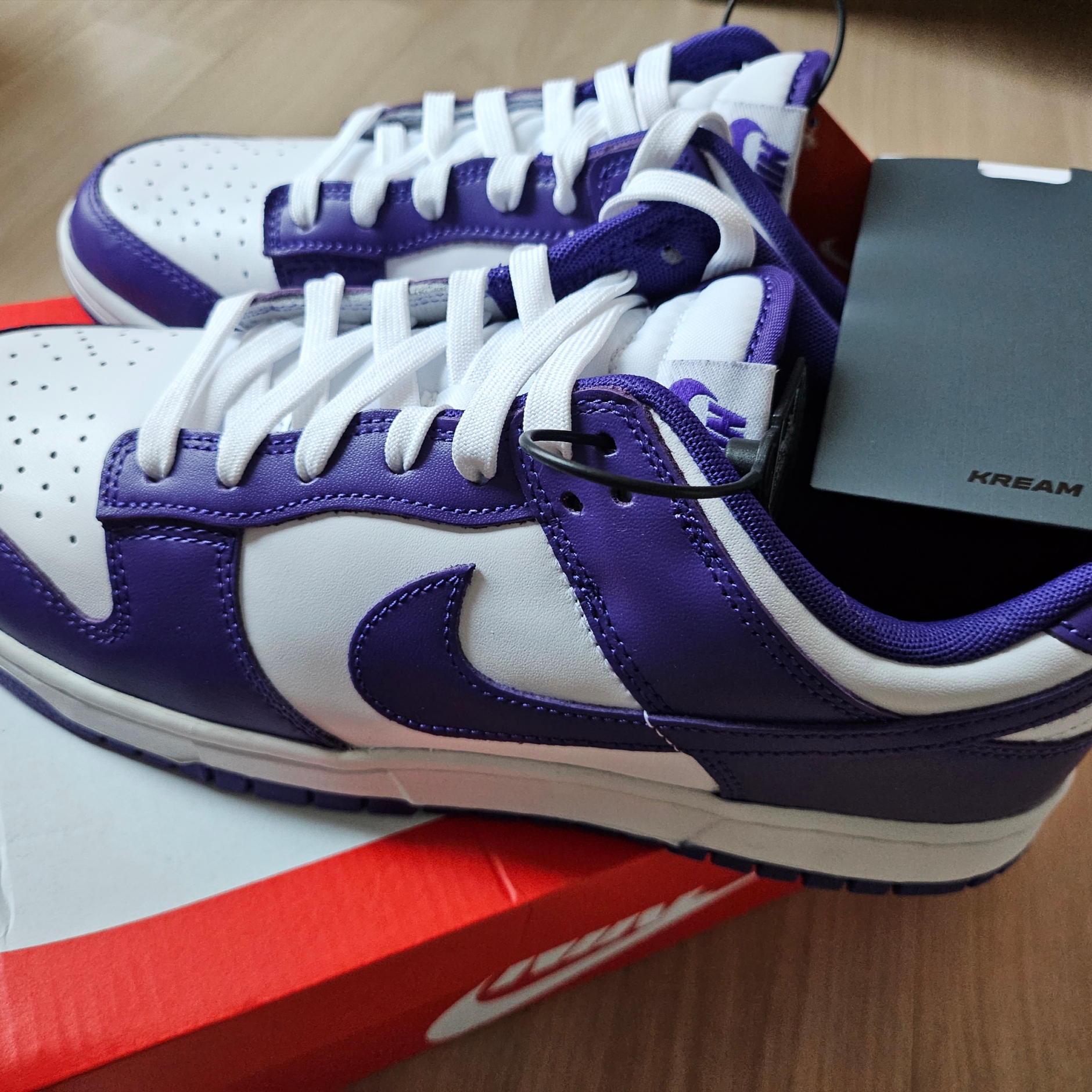 Nike Dunk Low Retro Championship Court Purple 착용 스타일
