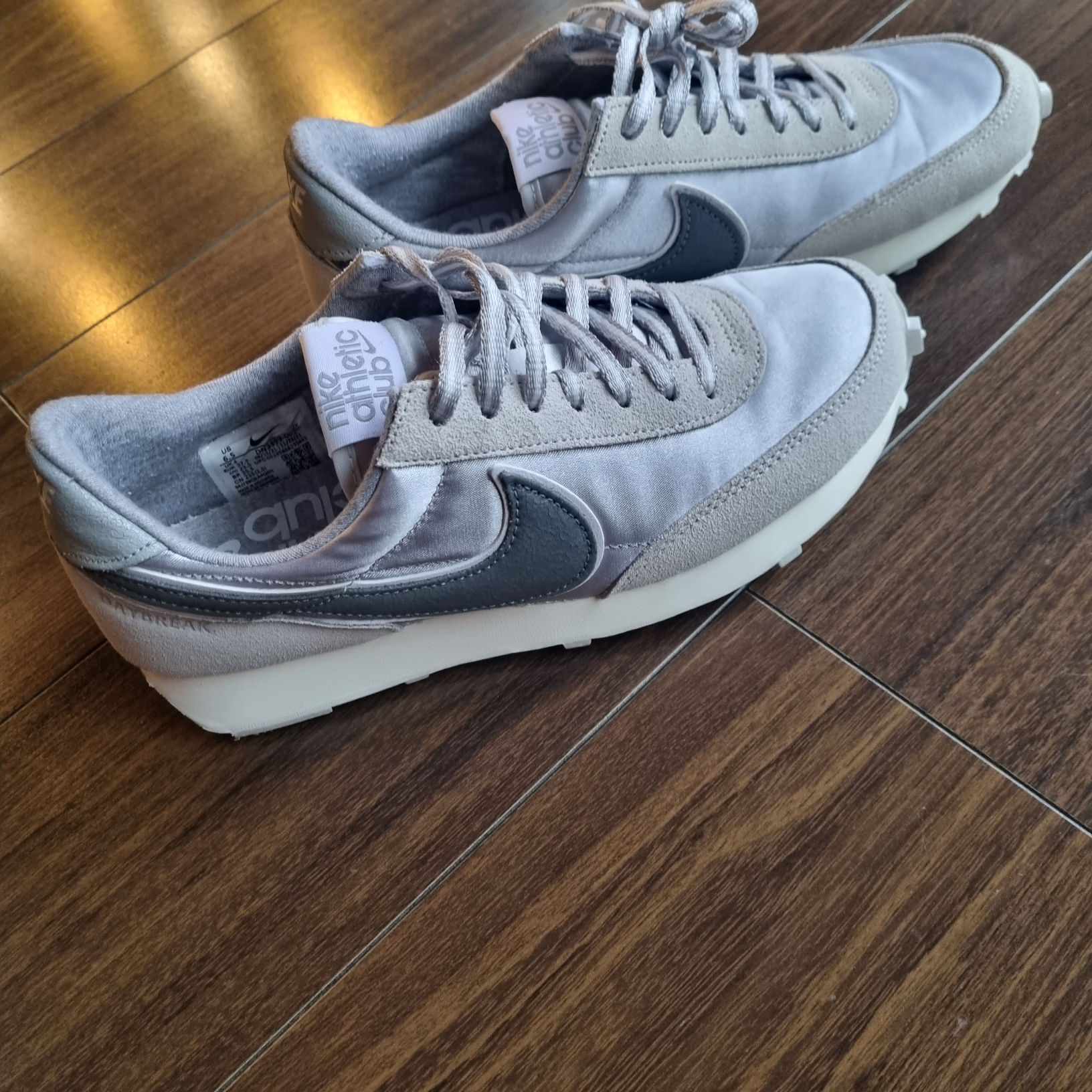 (W) Nike Daybreak SE Light Smoke Grey 착용 스타일 - 3