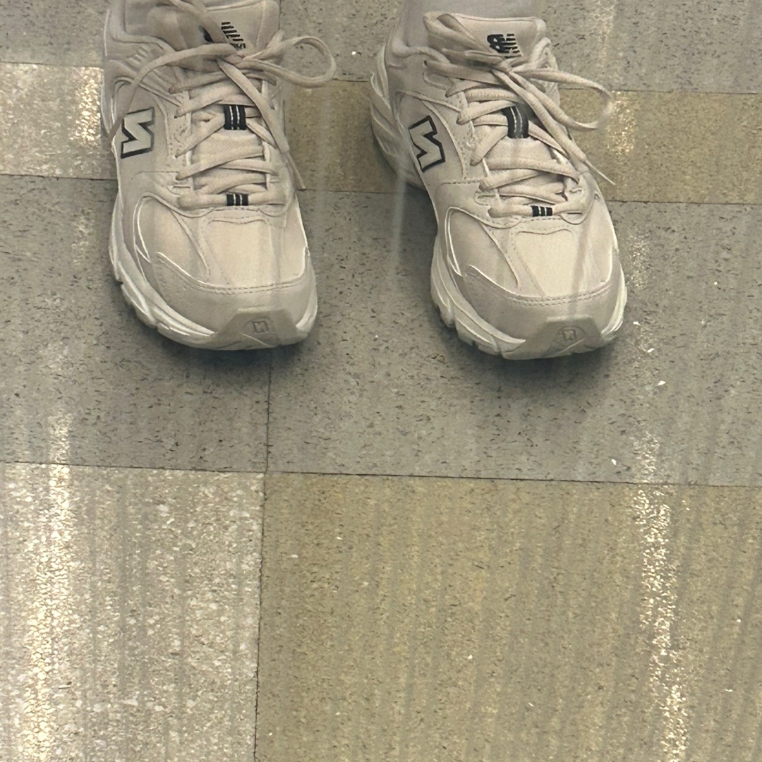 New Balance 530 Ivory 착용 스타일 - 3