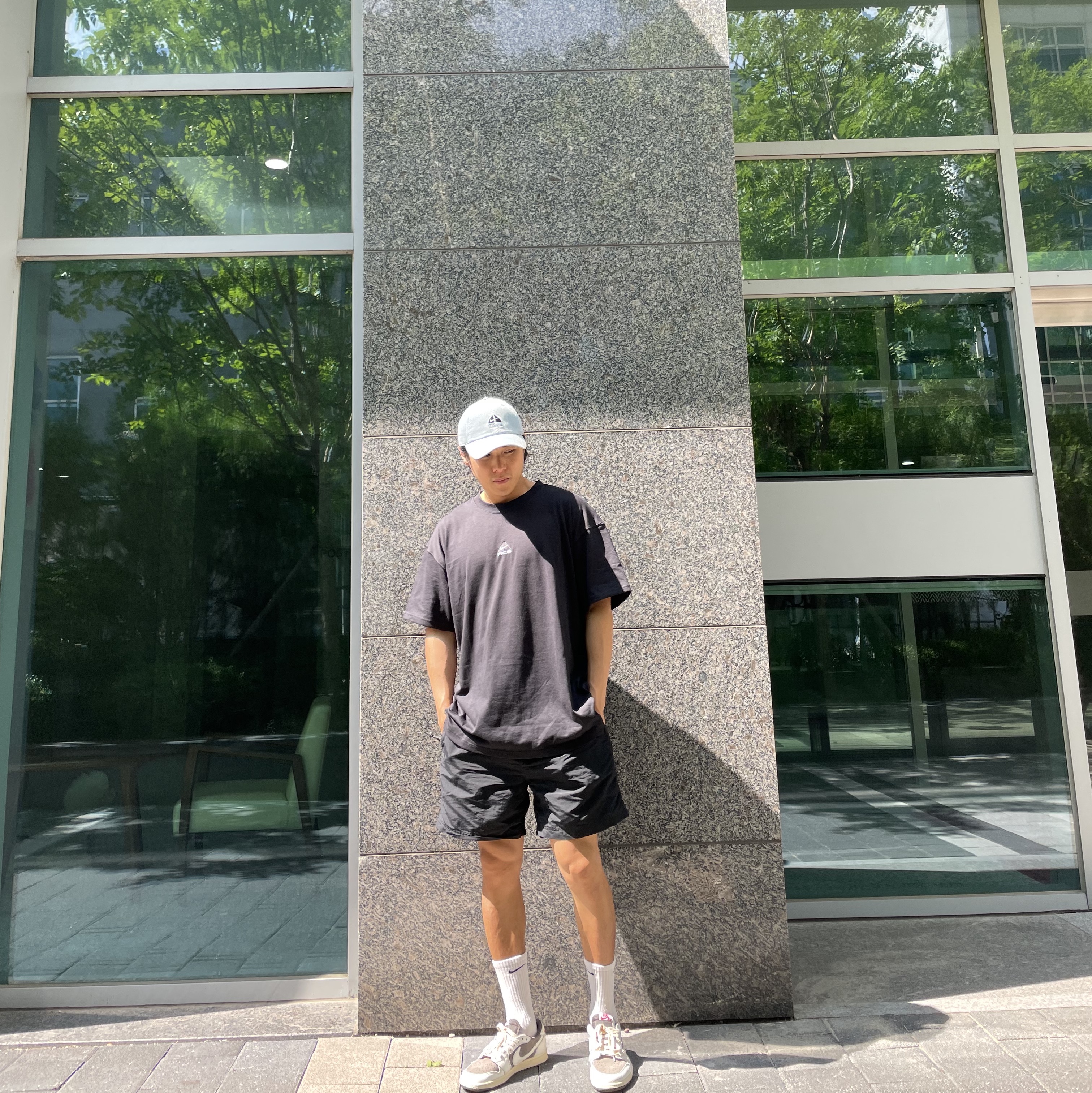 Supreme x Nike ACG Denim 6-Panel Washed Blue - 22FW, Nike ACG LBR Lungs T-Shirt Black - US/EU 착용 스타일 - 1