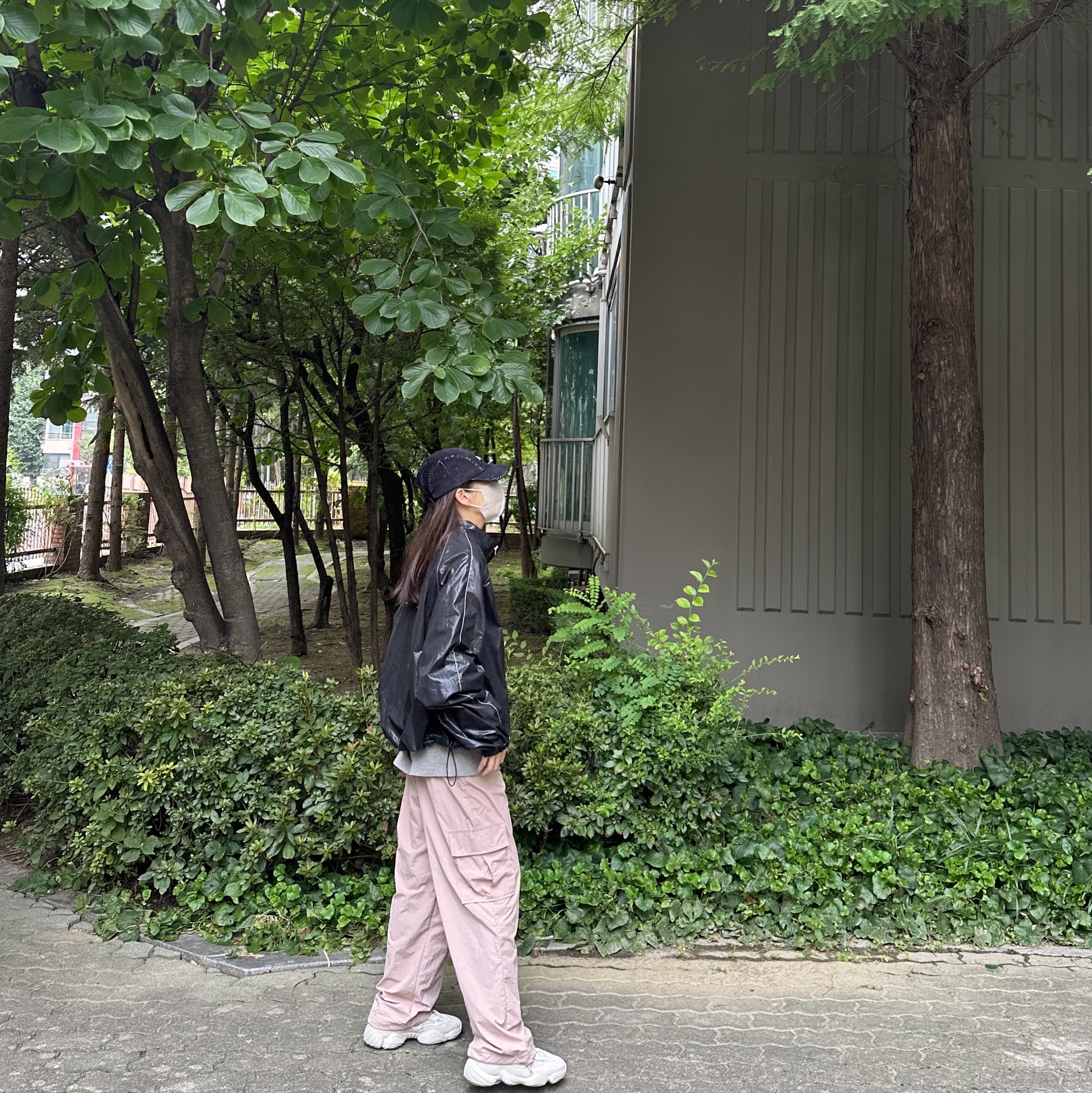 Supreme 2-Tone Corduroy Camp Cap Black - 23SS, (W) Matin Kim Logo Coating Jumper Black 착용 스타일 - 1
