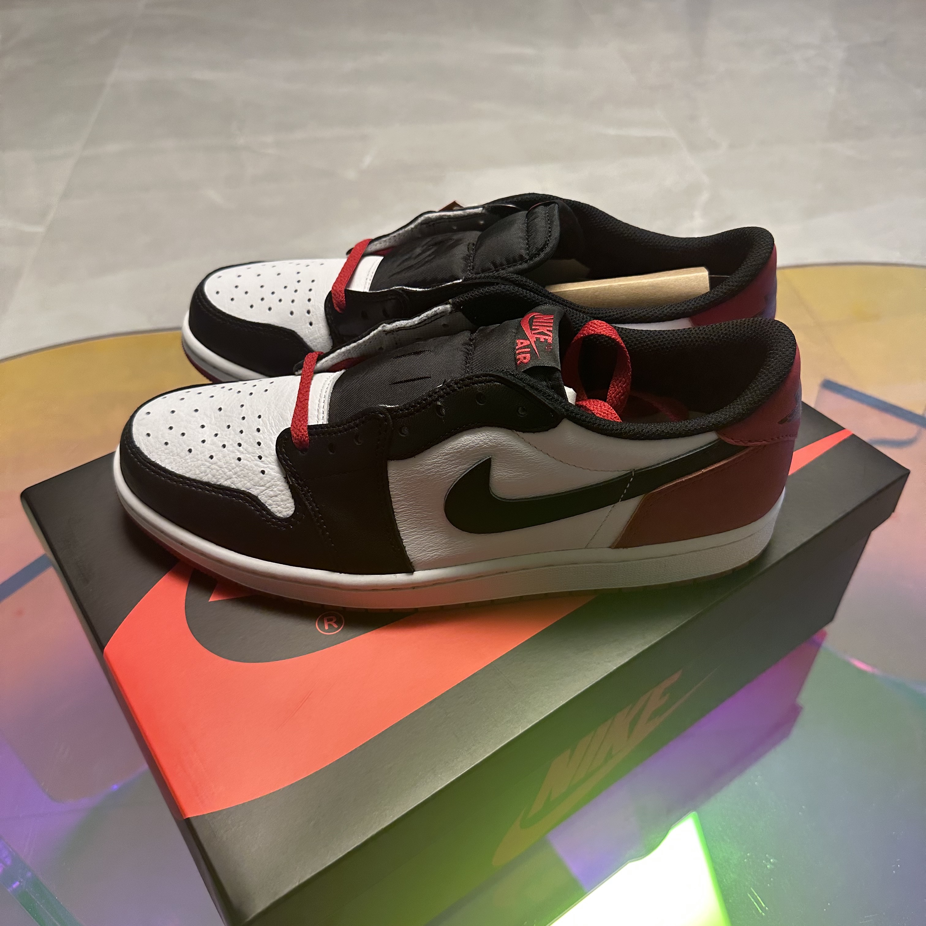 Jordan 1 Retro Low OG Black Toe 착용 스타일 - 3