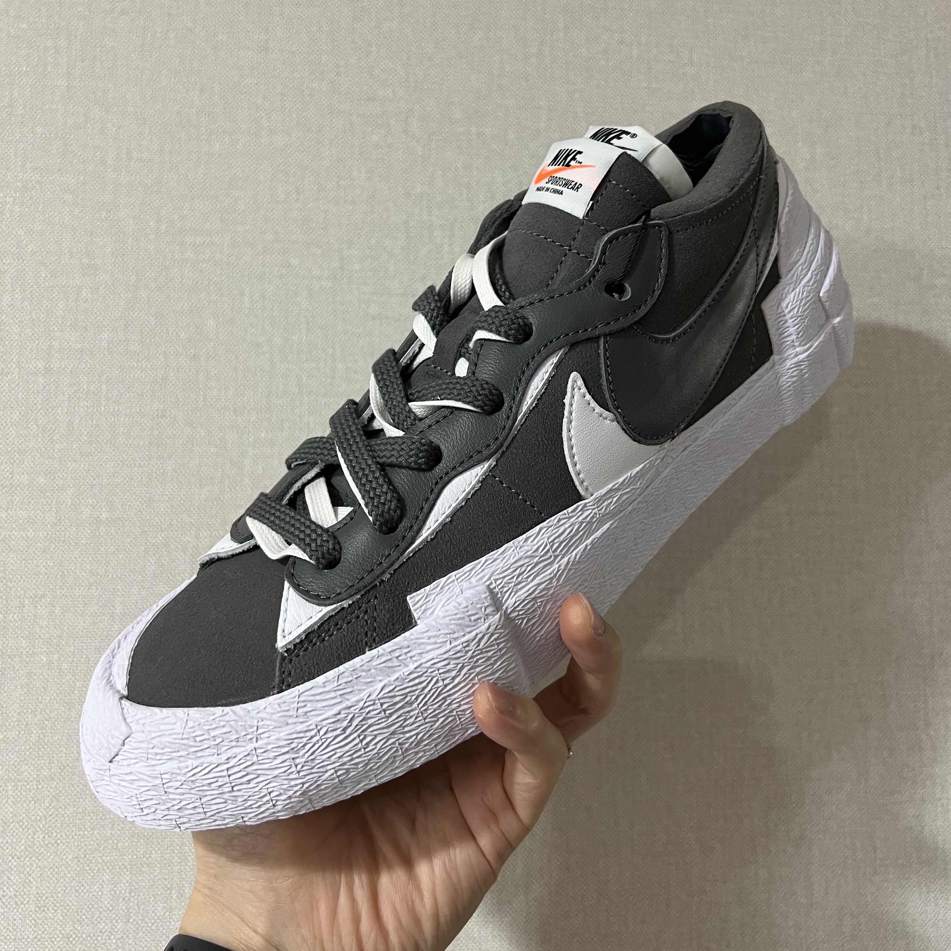 Nike x Sacai Blazer Low Iron Grey 착용 스타일
