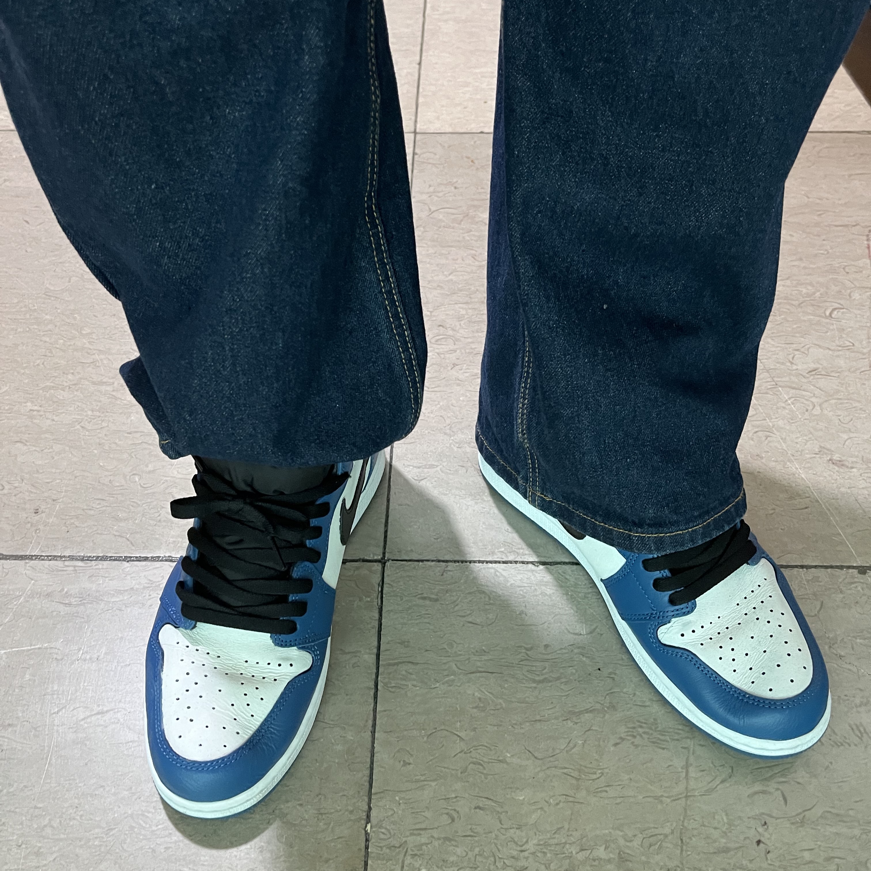 Jordan 1 Retro High OG Dark Marina Blue 착용 스타일