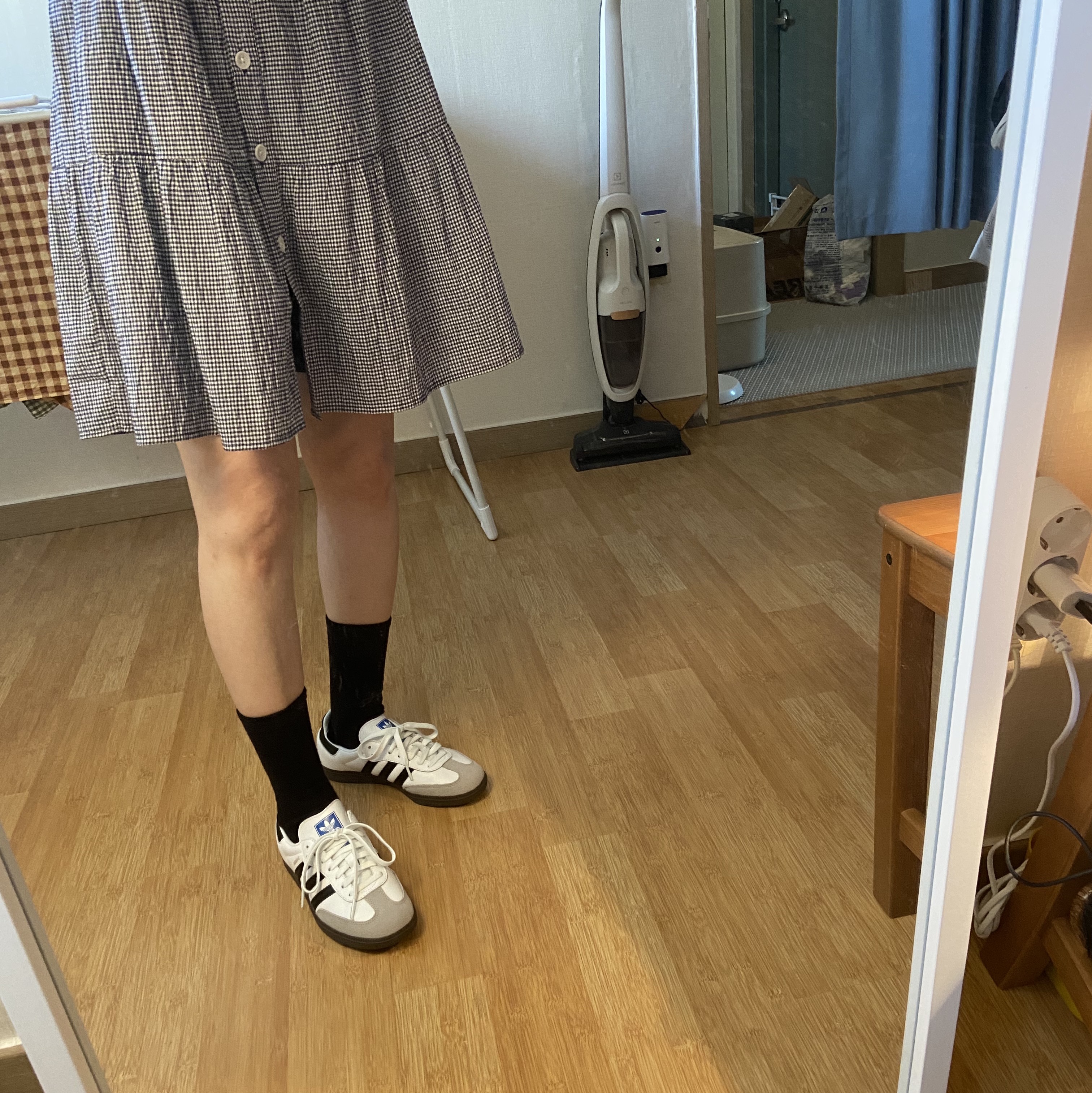 Adidas Samba OG Cloud White 착용 스타일 - 2