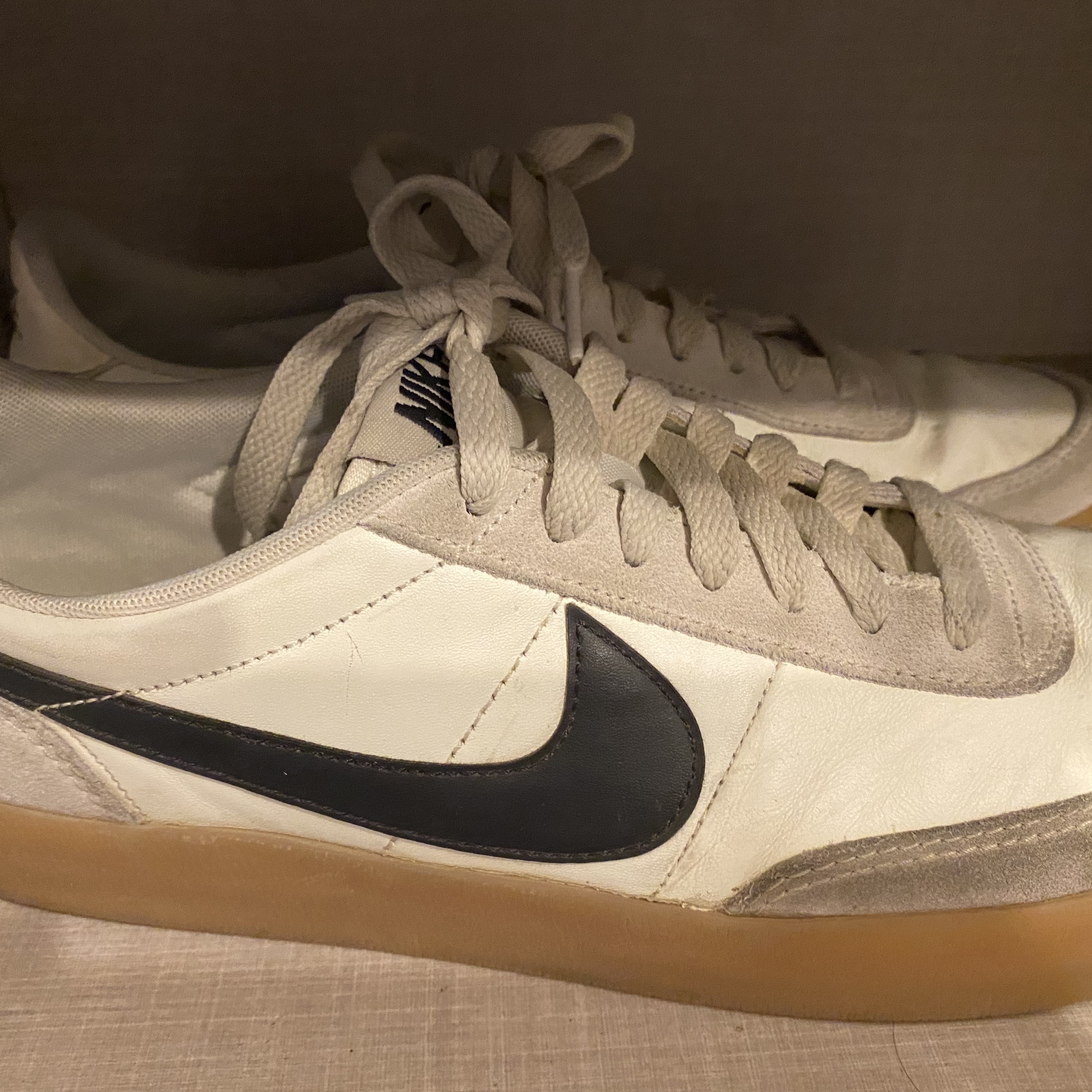 Nike Killshot 2 Leather Sail Oil Grey Gum 착용 스타일 - 1