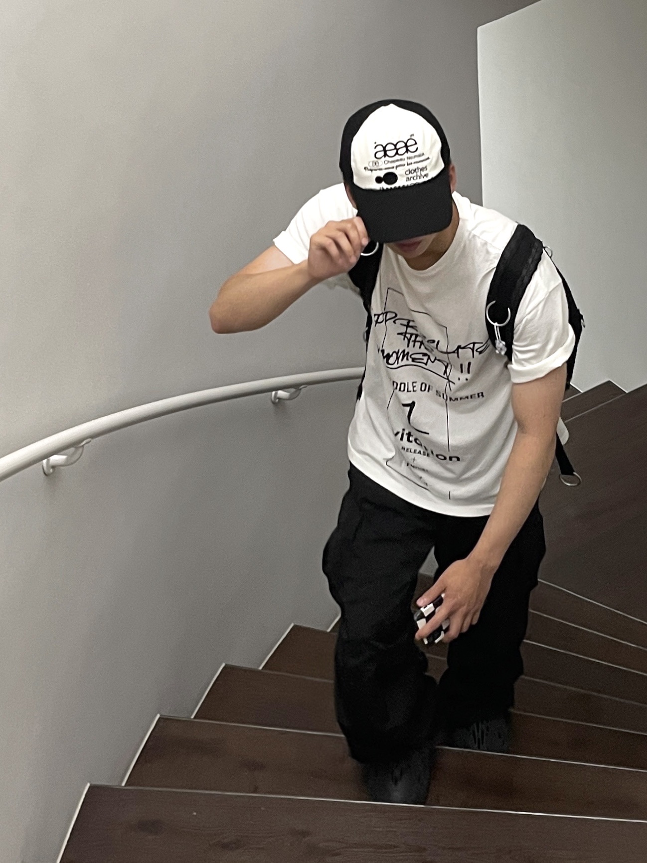 Aeae Web Logo Mesh Cap Black, Adidas Yeezy Foam RNNR Onyx 착용 스타일 - 1