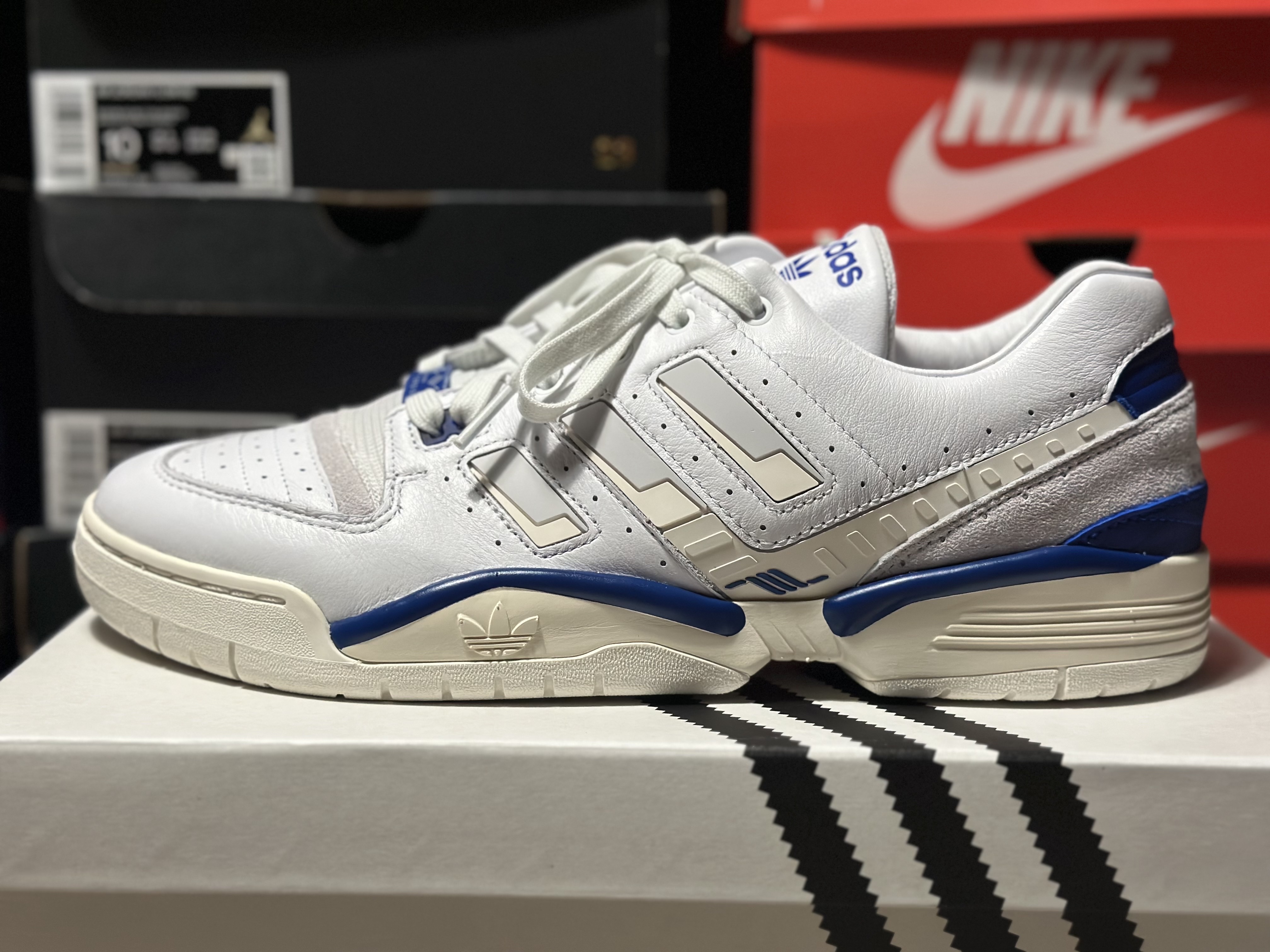 Adidas x Kith Torsion Edberg Comp Crystal White Royal 착용 스타일 - 3
